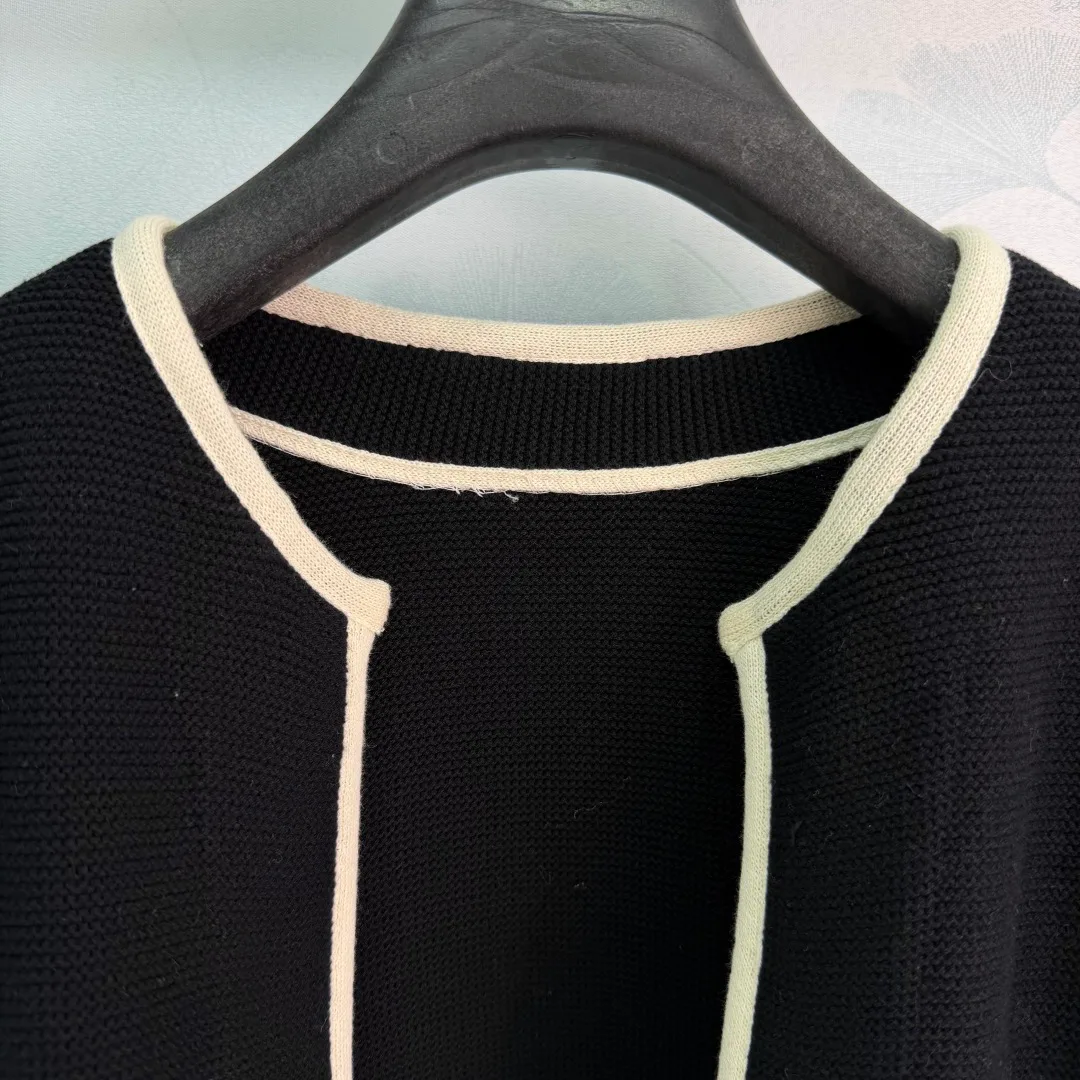 Women's Jumpers And Sweaters CHANEL 18553009