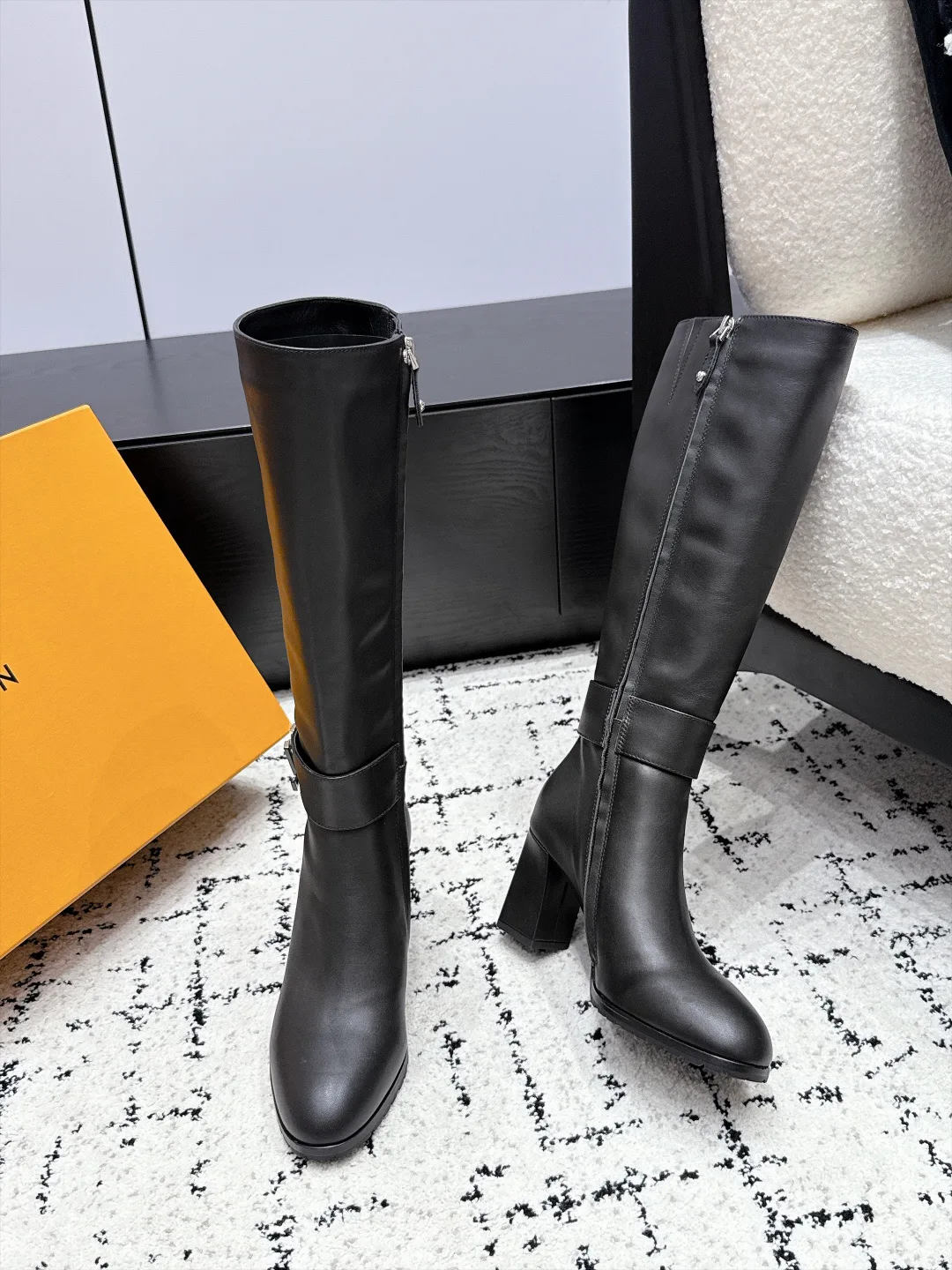 Women's Boots LOUIS VUITTON 18125192