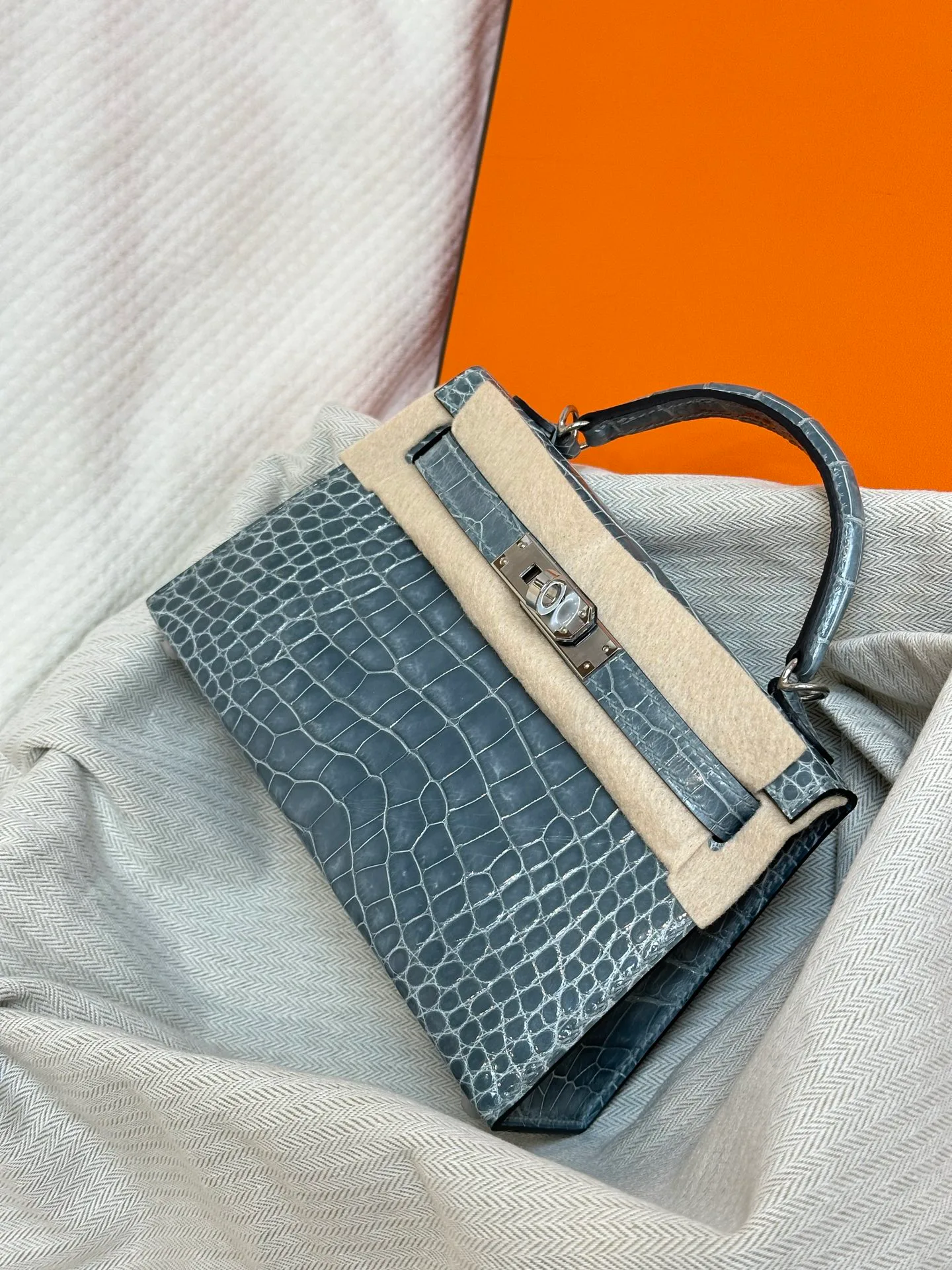 Women's Classic Handbags HERMES 18362071