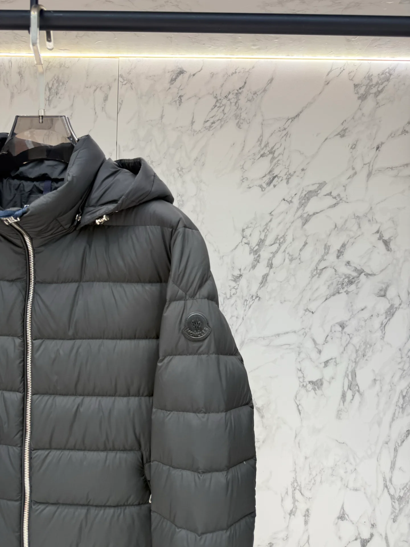 Men's Jackets And Down Jackets MONCLER 17809000