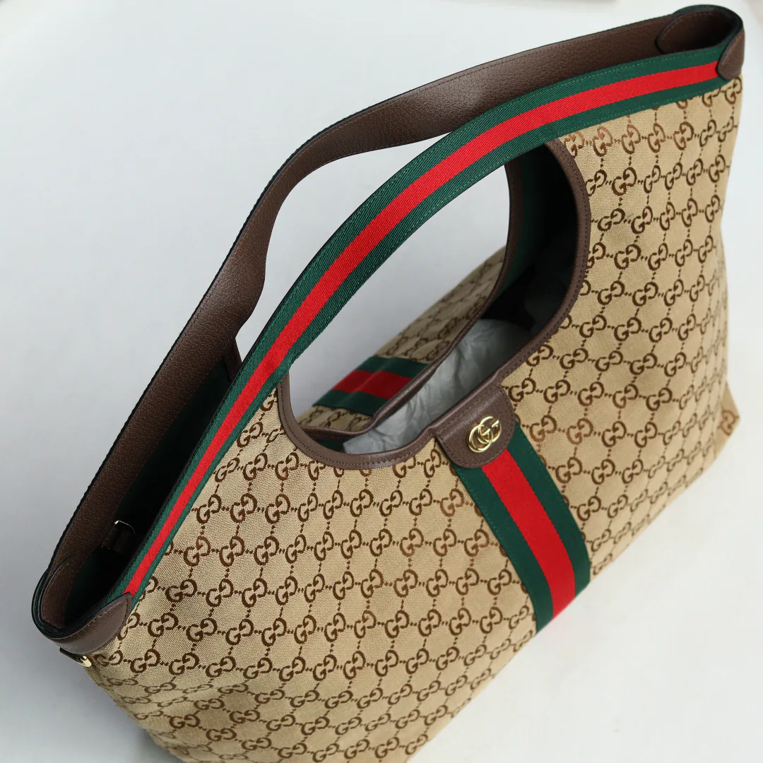 Women's Classic Handbags GUCCI 18262392