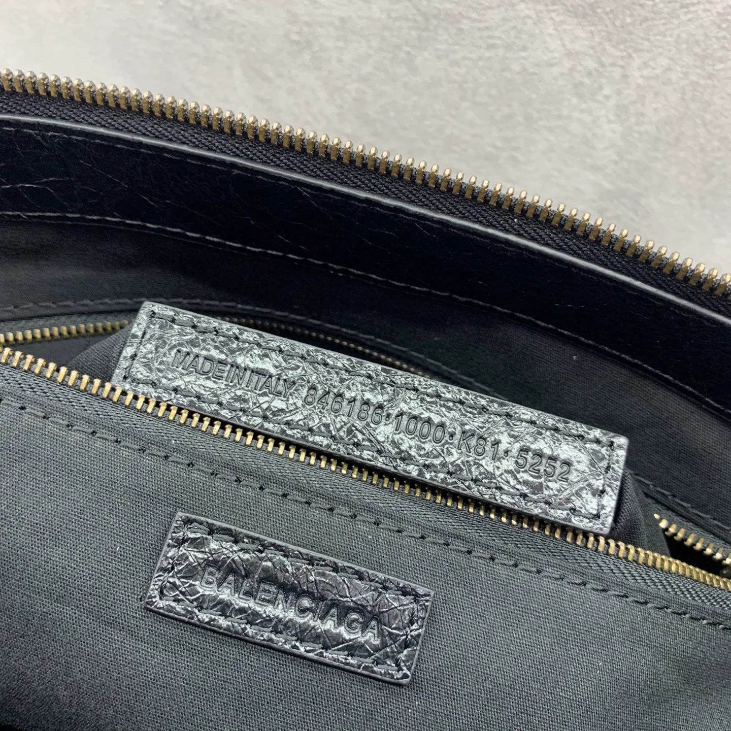Women's Shoulder Bags BALENCIAGA 17419148