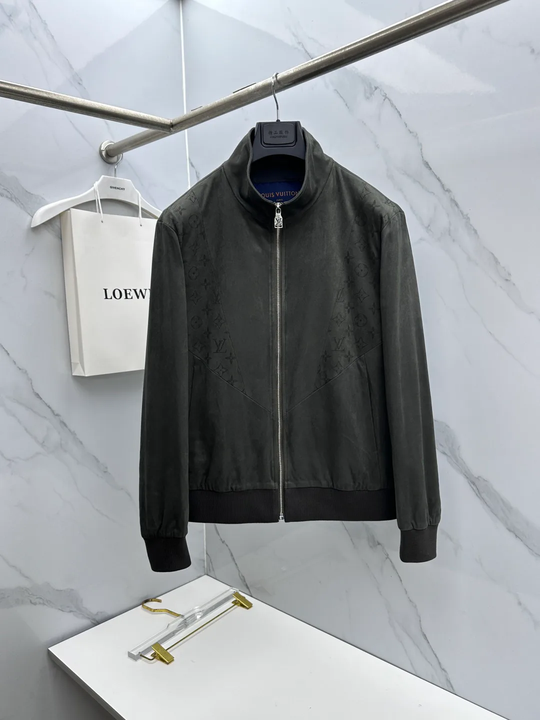Куртки И Пуховики Мужские Louis Vuitton 18596976