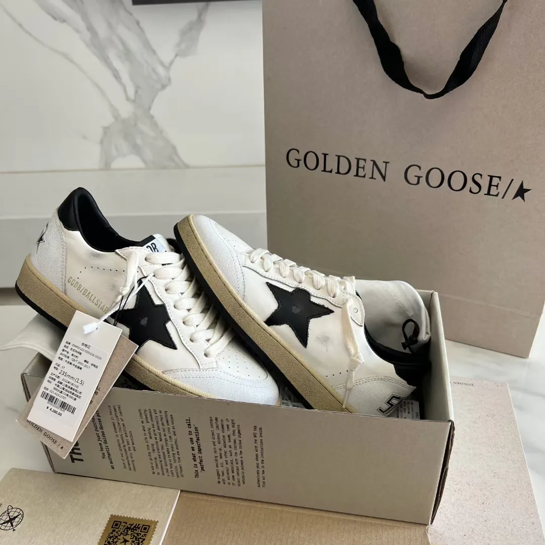 Women's Sneakers GOLDEN GOOSE 16995674