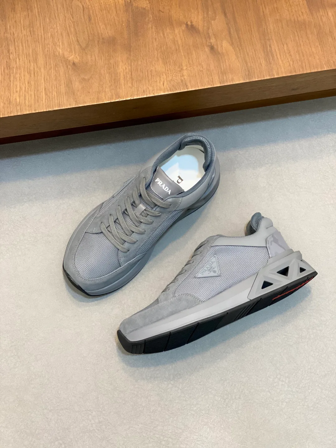 Men's Sneakers PRADA 18116629