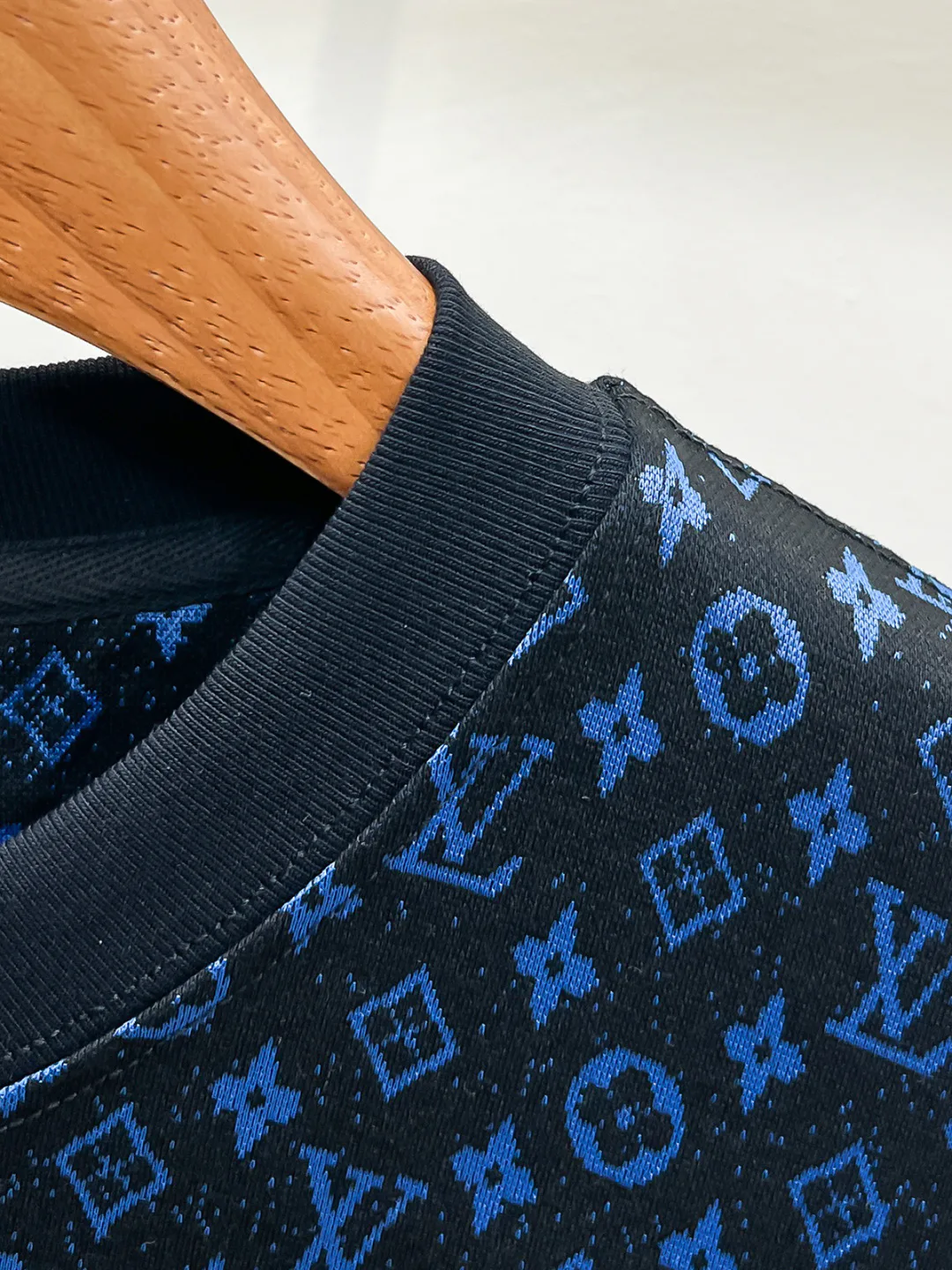 Men's T-Shirts LOUIS VUITTON 18499487