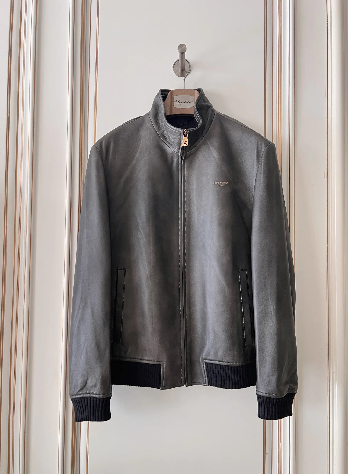 Women's Leather Jackets And Sheepskin Coats LOUIS VUITTON 18409019