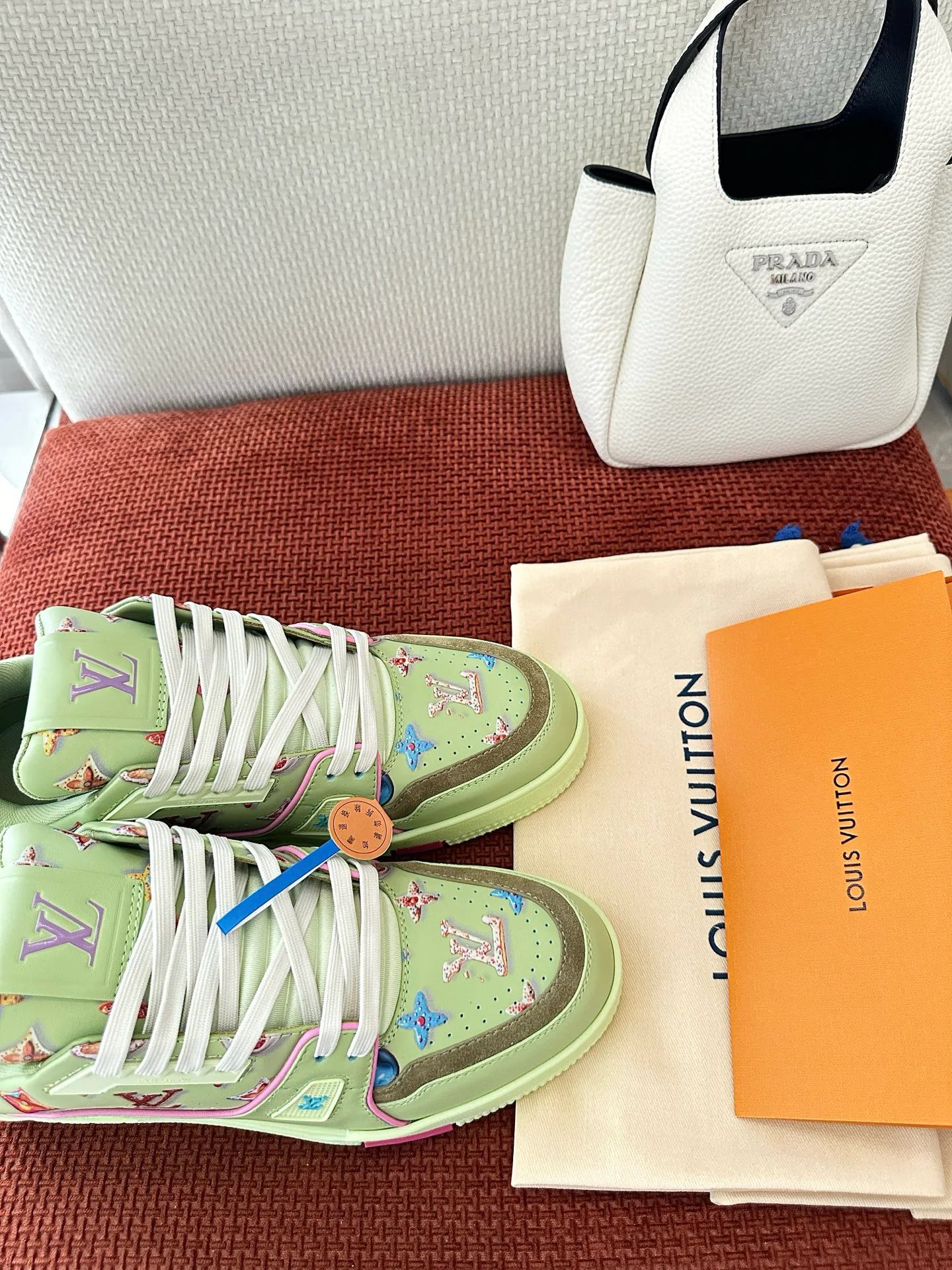 Women's Sneakers LOUIS VUITTON 17449358