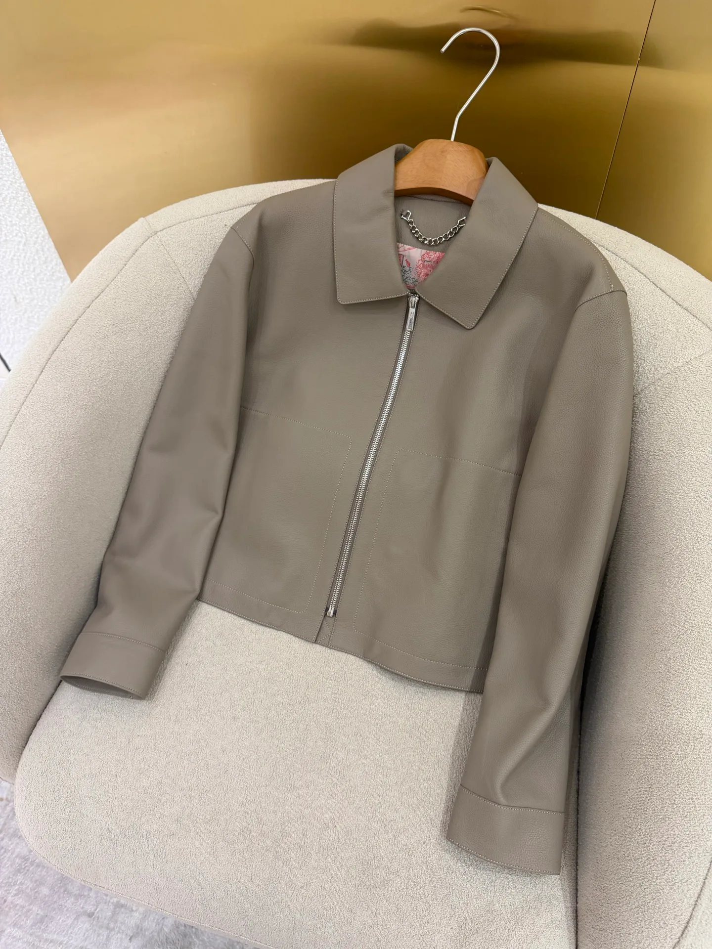Women's Leather Jackets And Sheepskin Coats HERMES 17802390