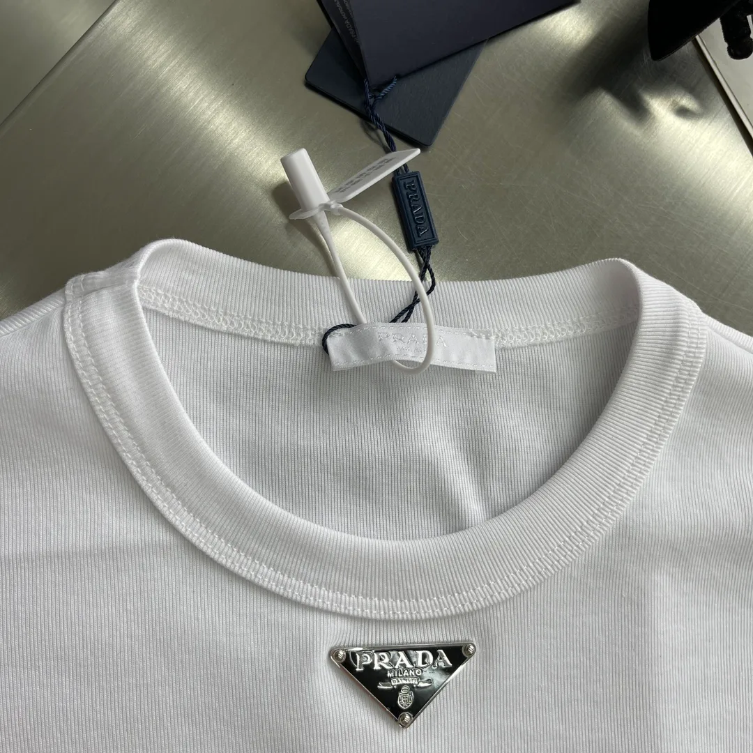 Women's T-Shirts PRADA 18191254