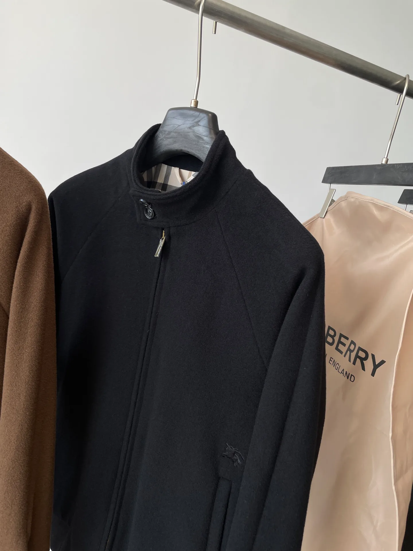Men's Jackets And Down Jackets BURBERRY 18499539