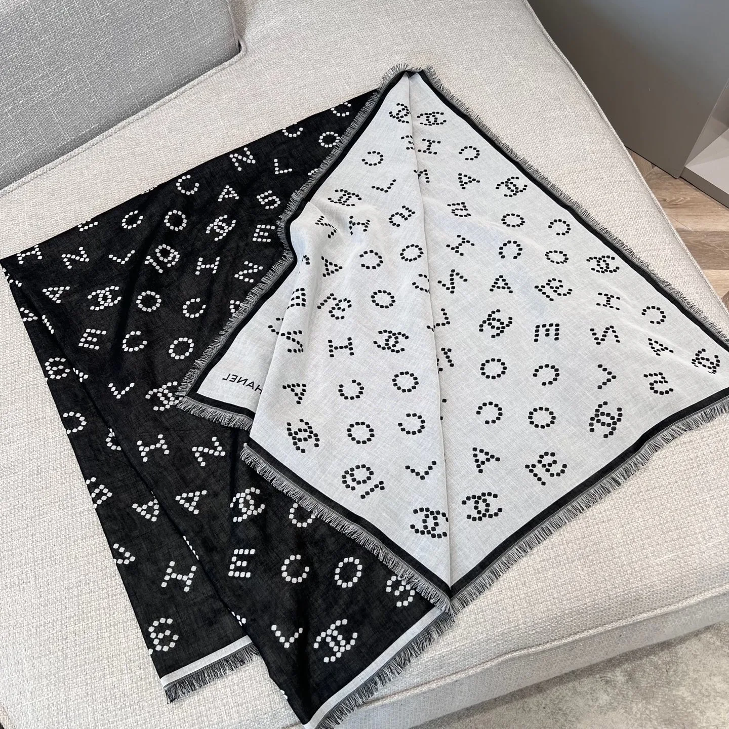 Scarves CHANEL 17913690
