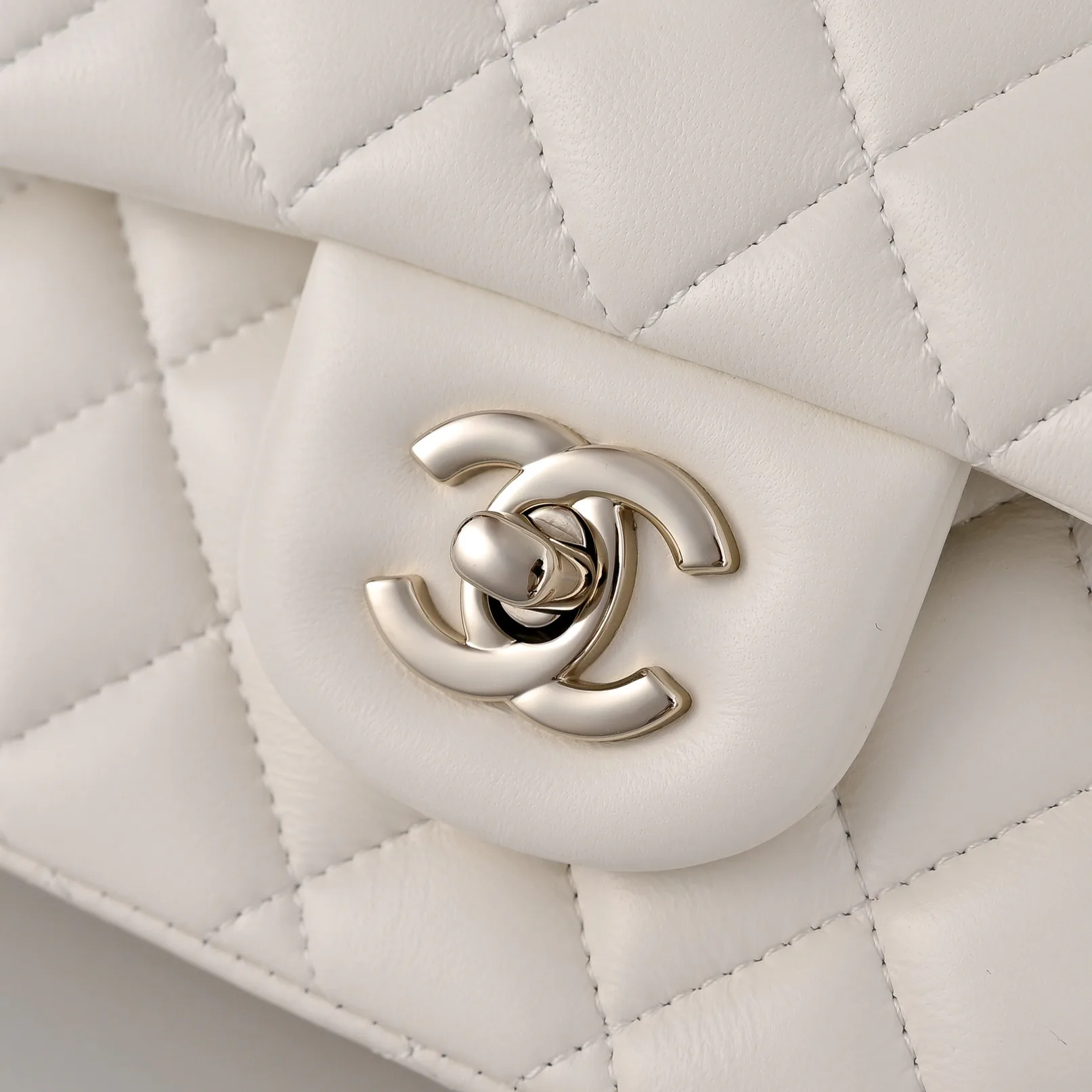 Women's Classic Handbags CHANEL 18148081