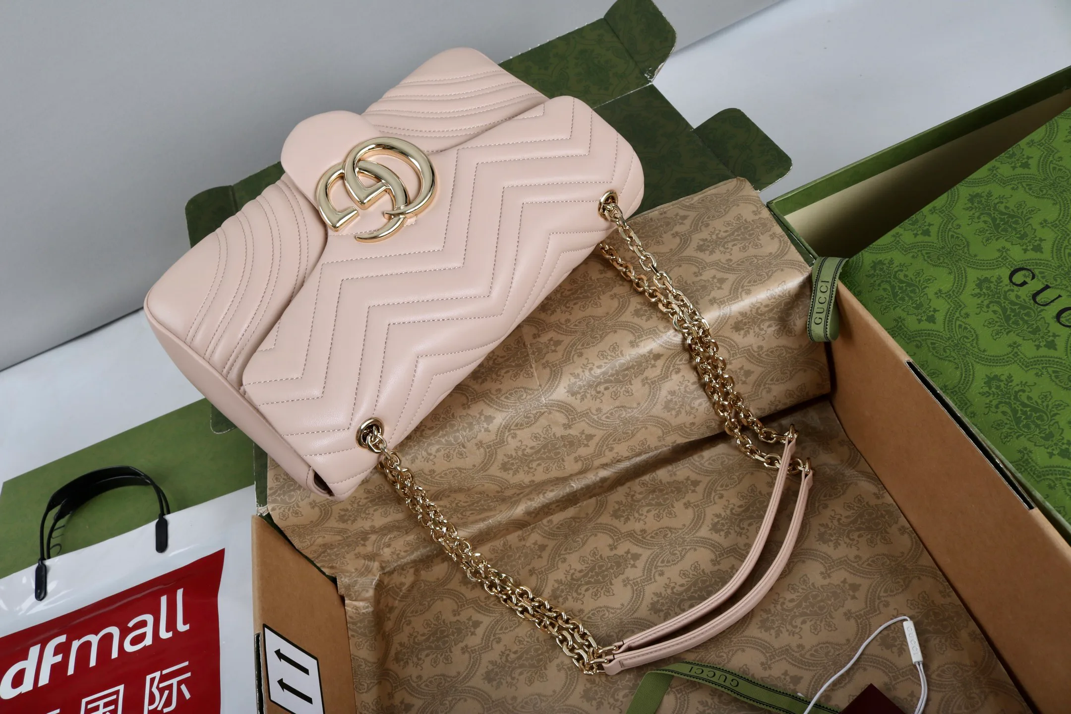 Women's Classic Handbags GUCCI 18223242
