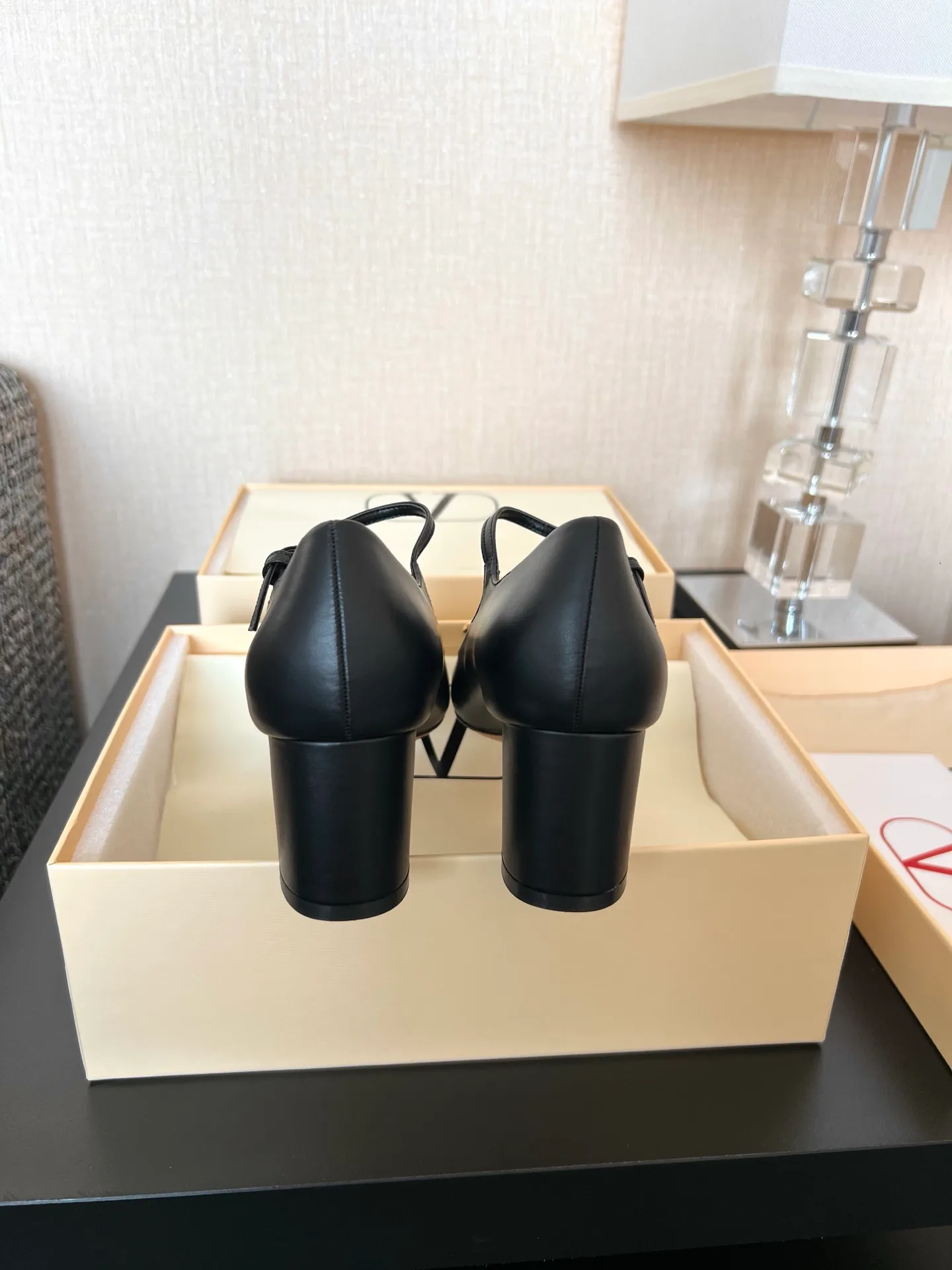 Women's Heels VALENTINO 17480143