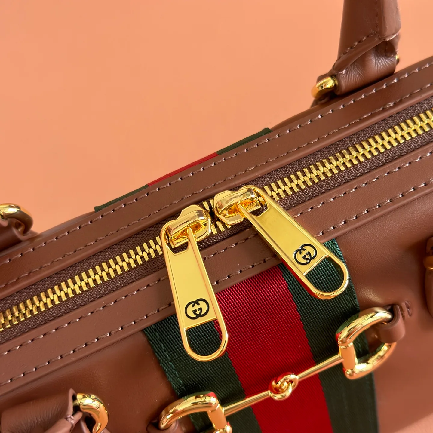 Women's Classic Handbags GUCCI 18004477