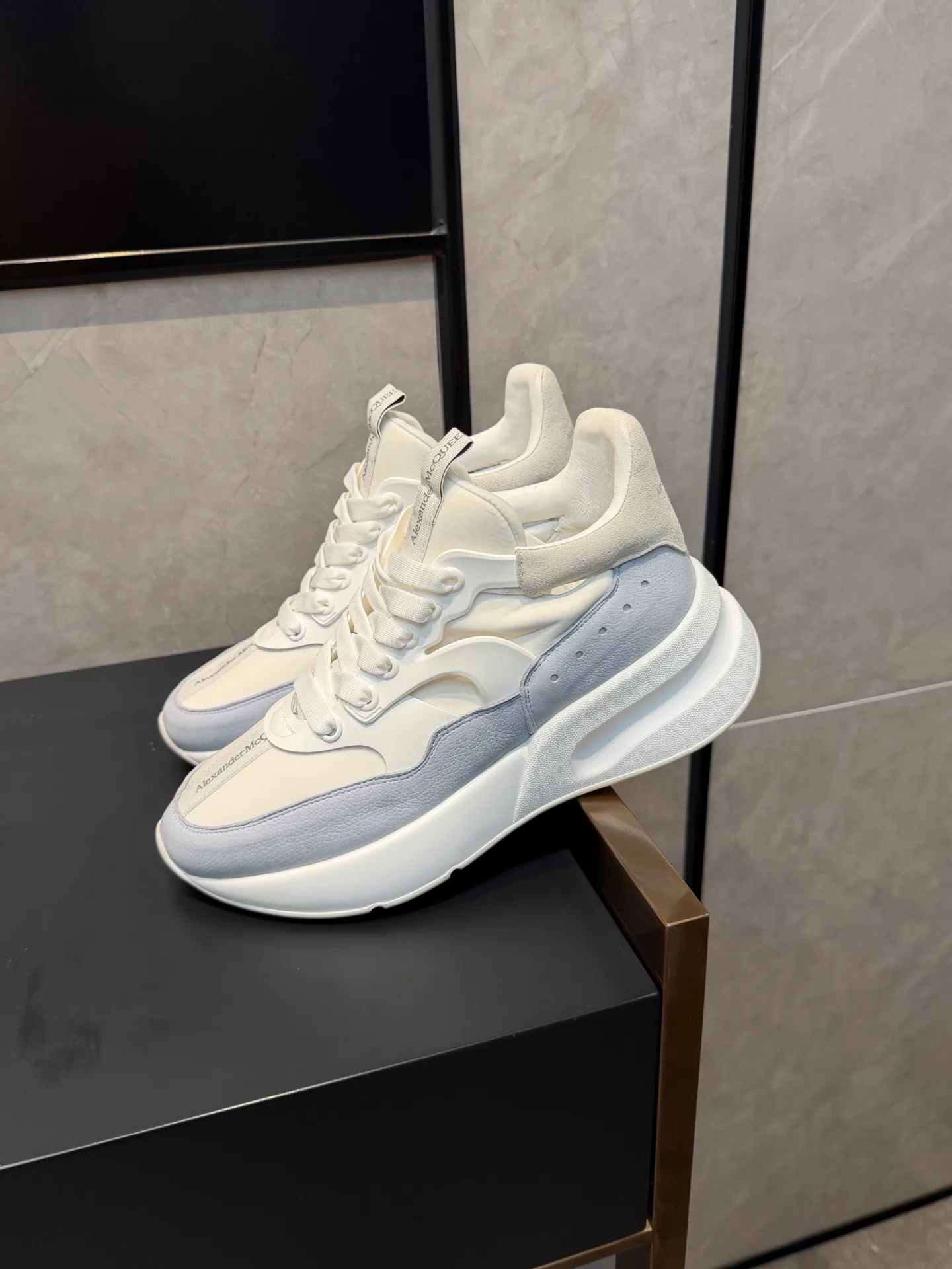Women's Sneakers ALEXANDER MCQUEEN 18363840