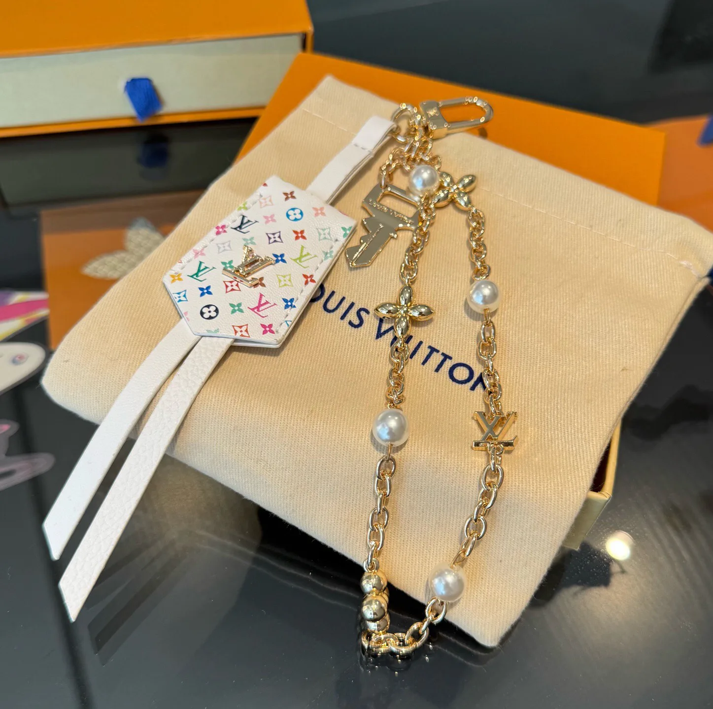 Key Cases LOUIS VUITTON 18013296