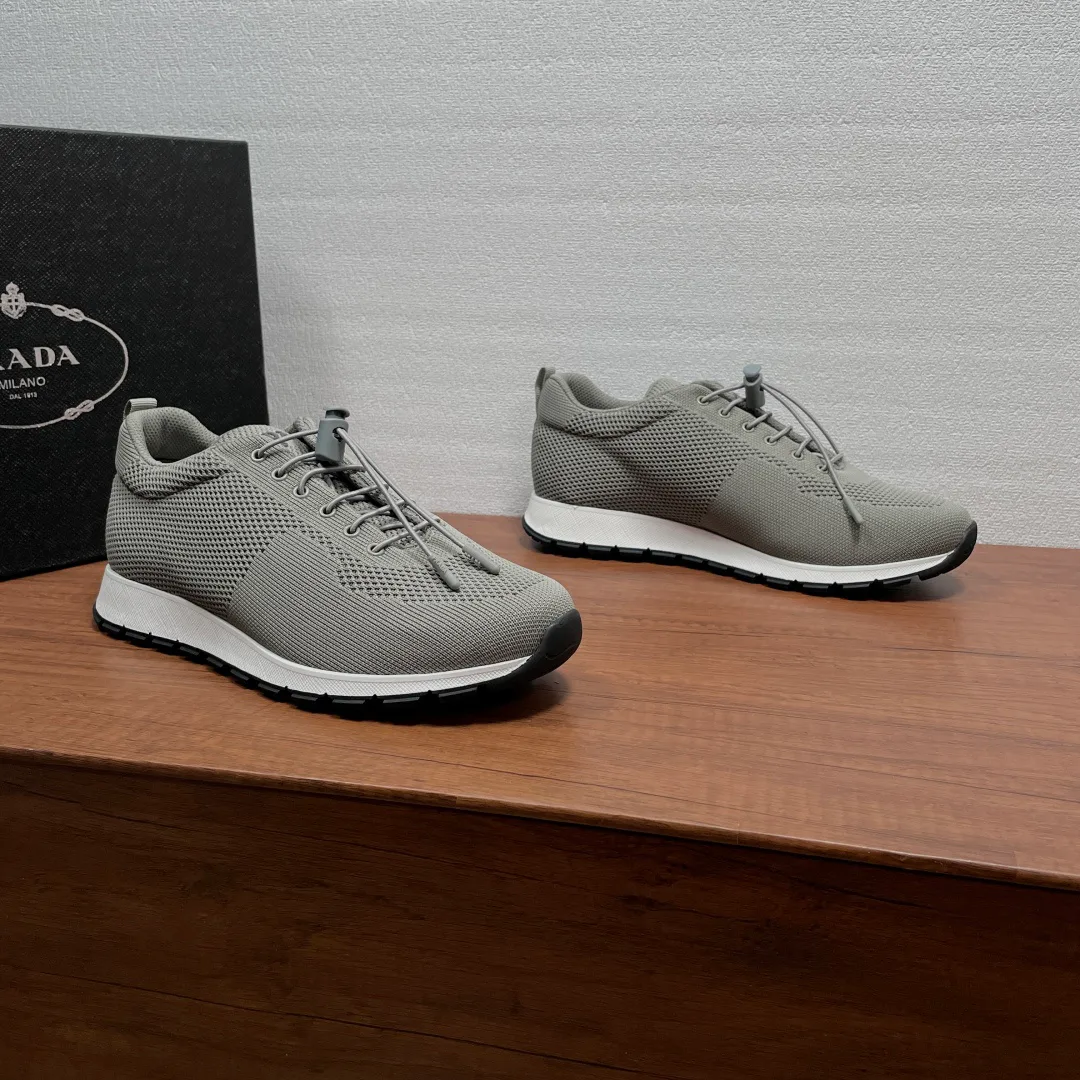 Men's Sneakers PRADA 18099899