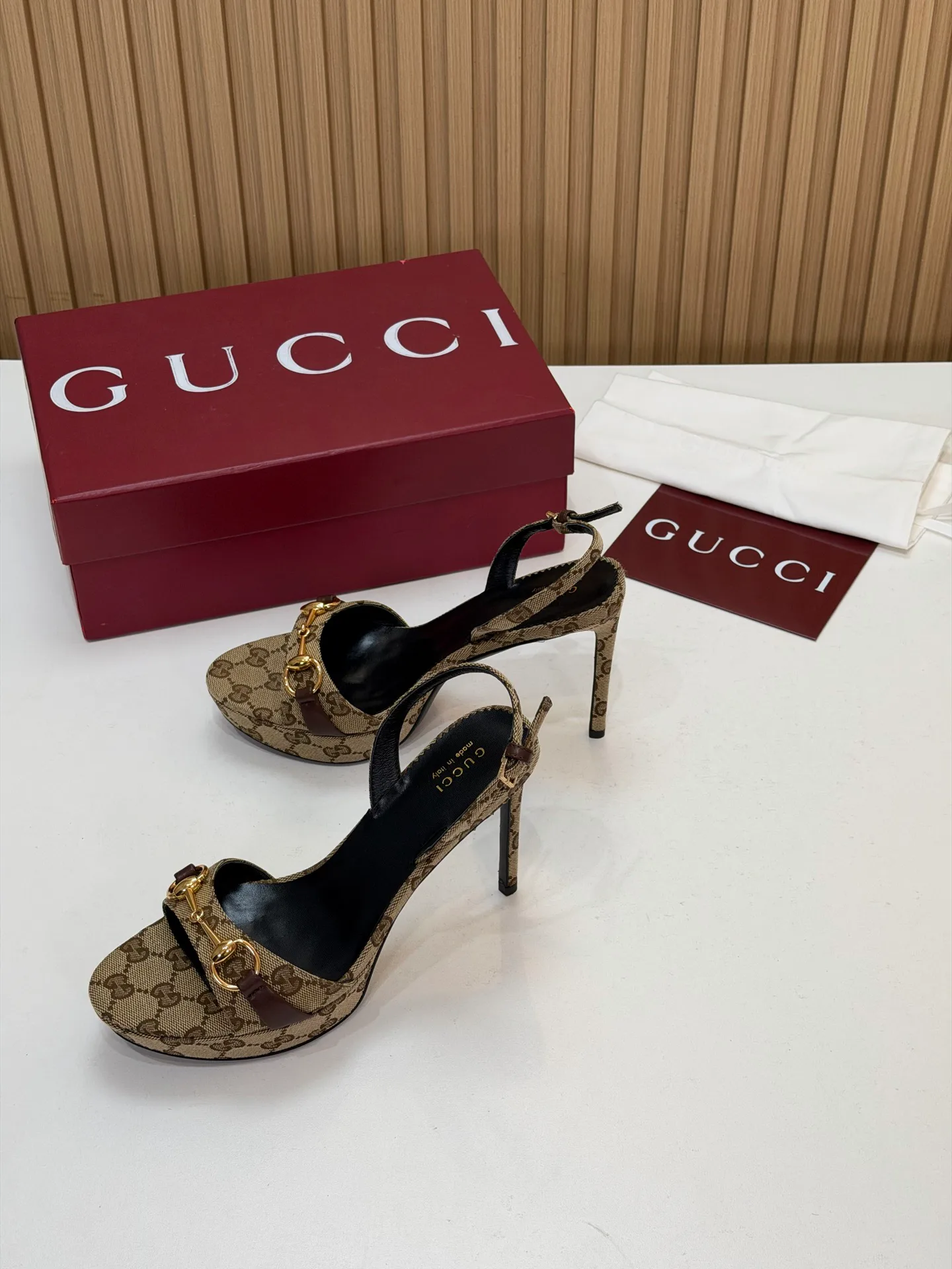 Women's Open-Toe Sandals GUCCI 18396265