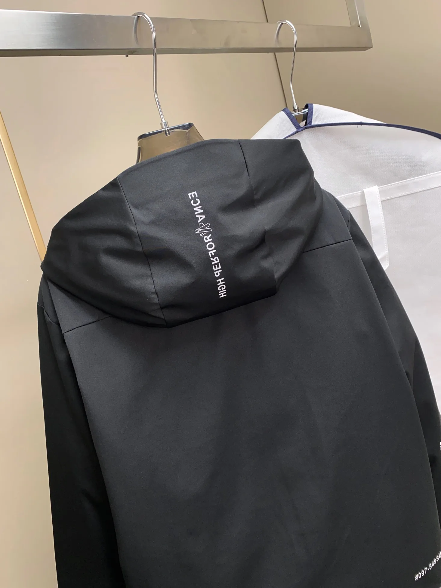 Men's Jackets And Down Jackets MONCLER 18029264