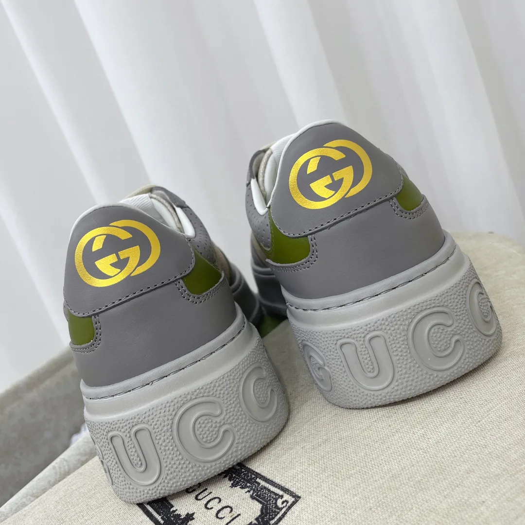 Women's Sneakers GUCCI 18011312