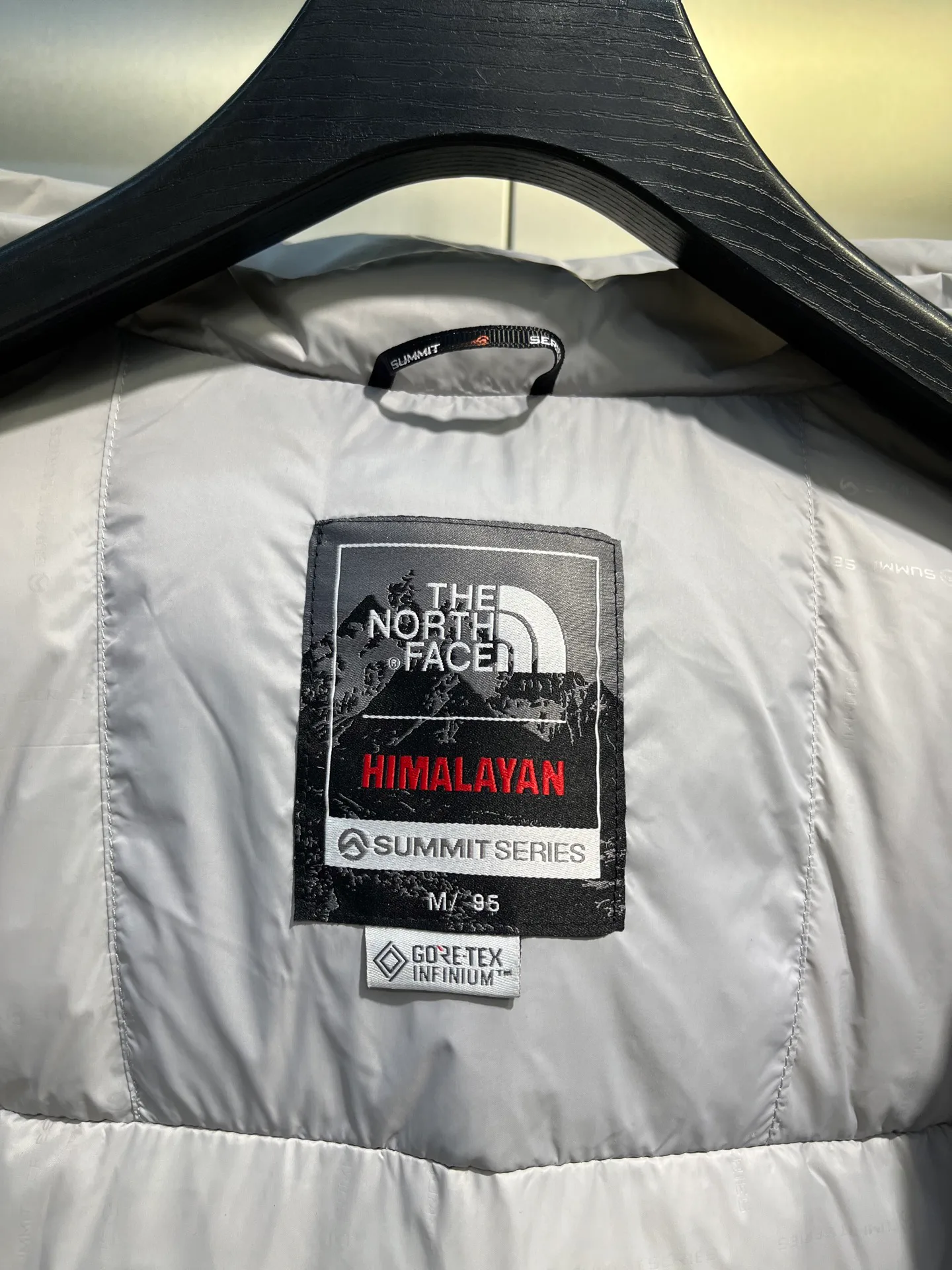 Women's Jackets And Down Jackets THE NORTH FACE 18130440