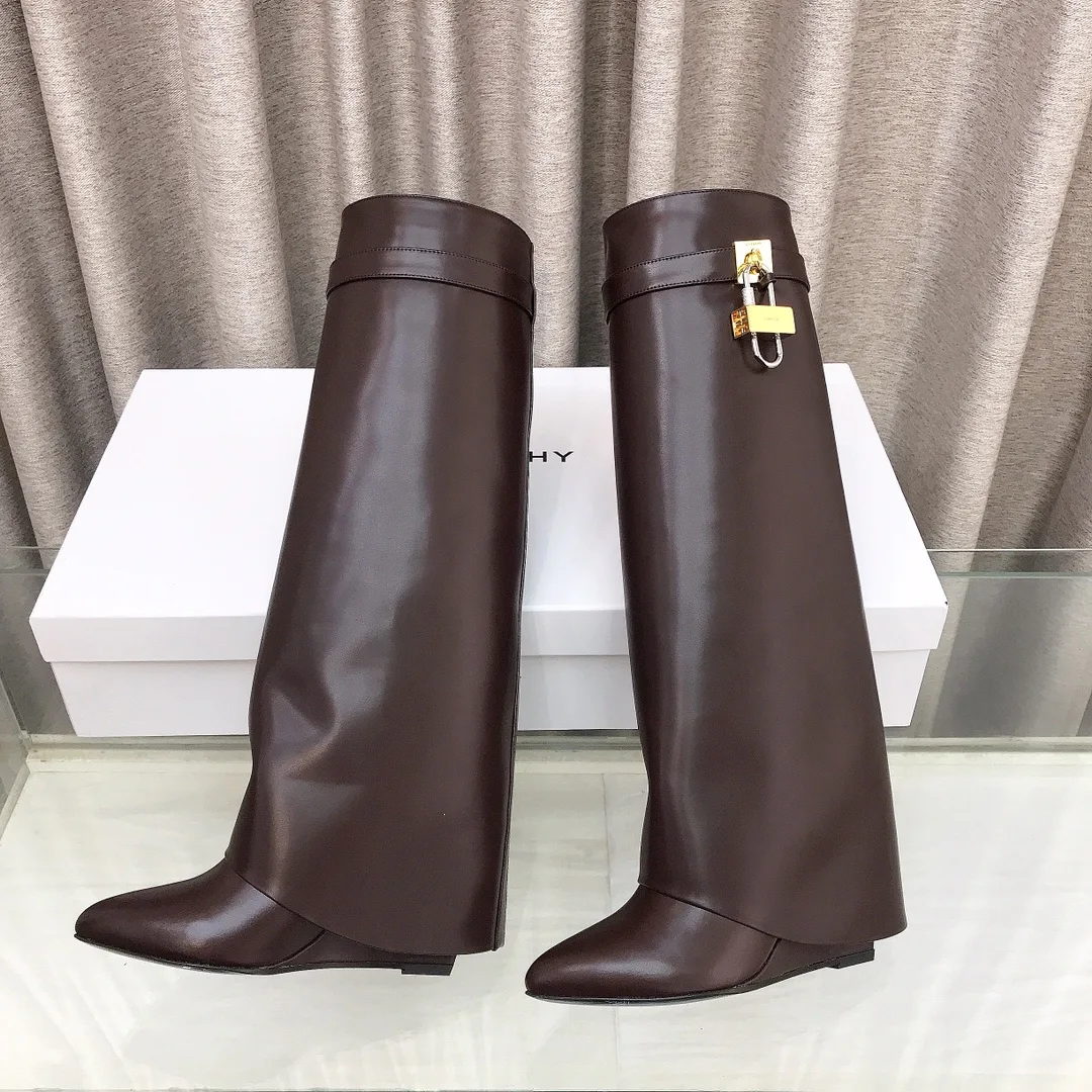 Women's Boots GIVENCHY 18294523