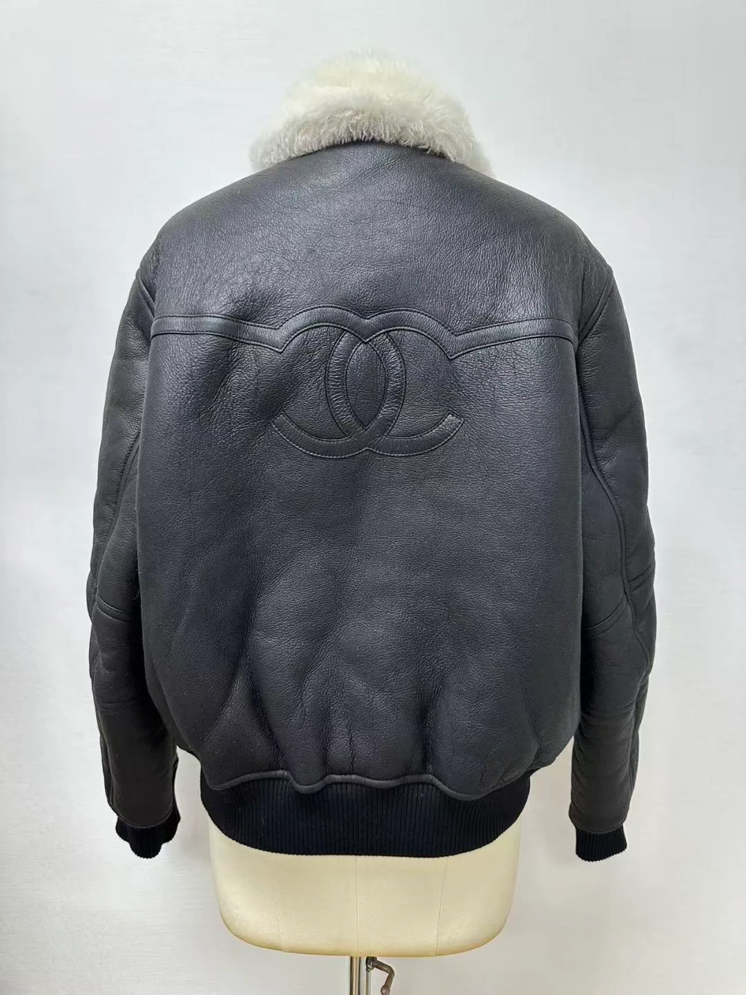 Women's Leather Jackets And Sheepskin Coats CHANEL 18363158