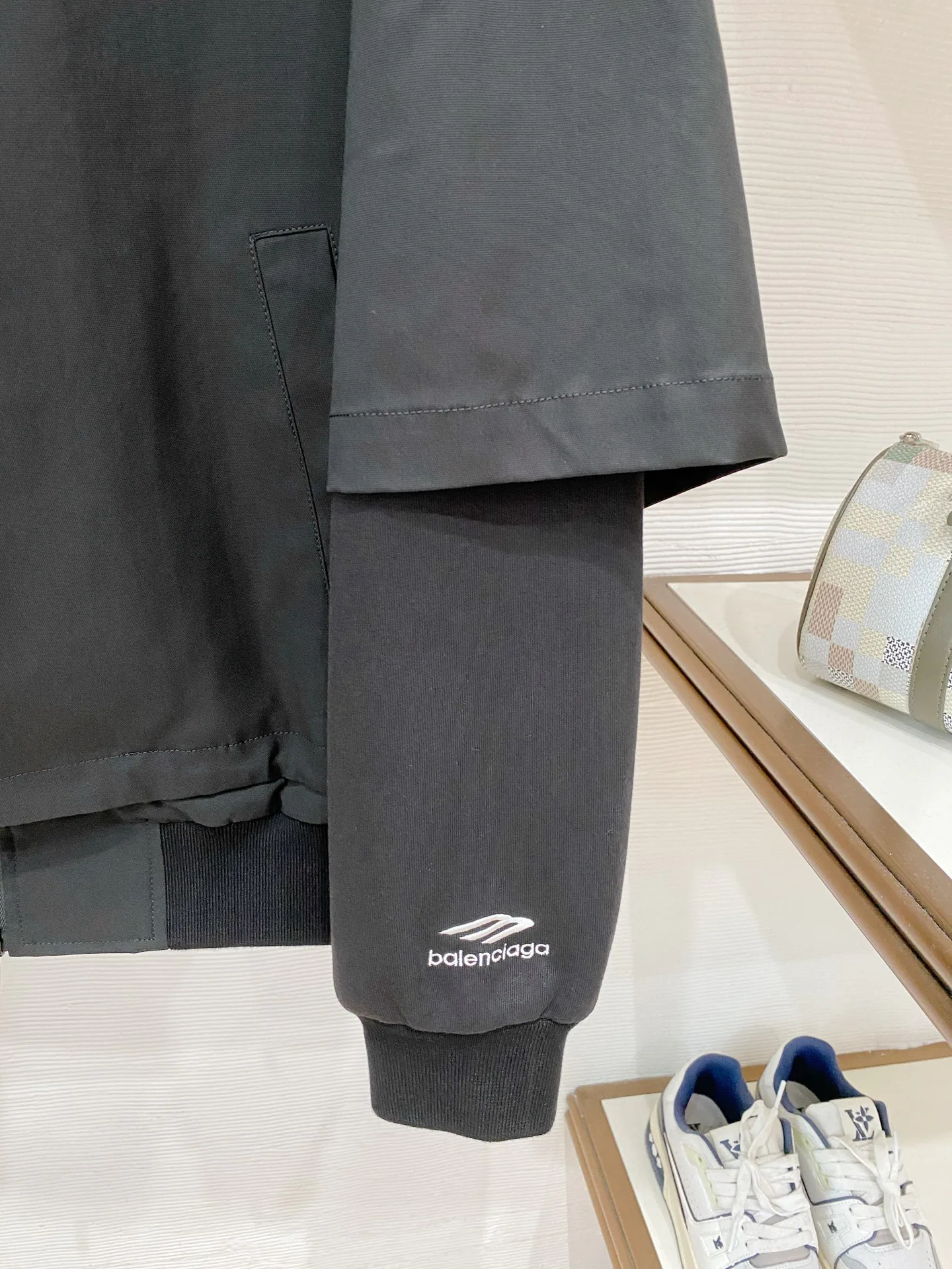 Куртки И Пуховики Мужские Balenciaga 18618730
