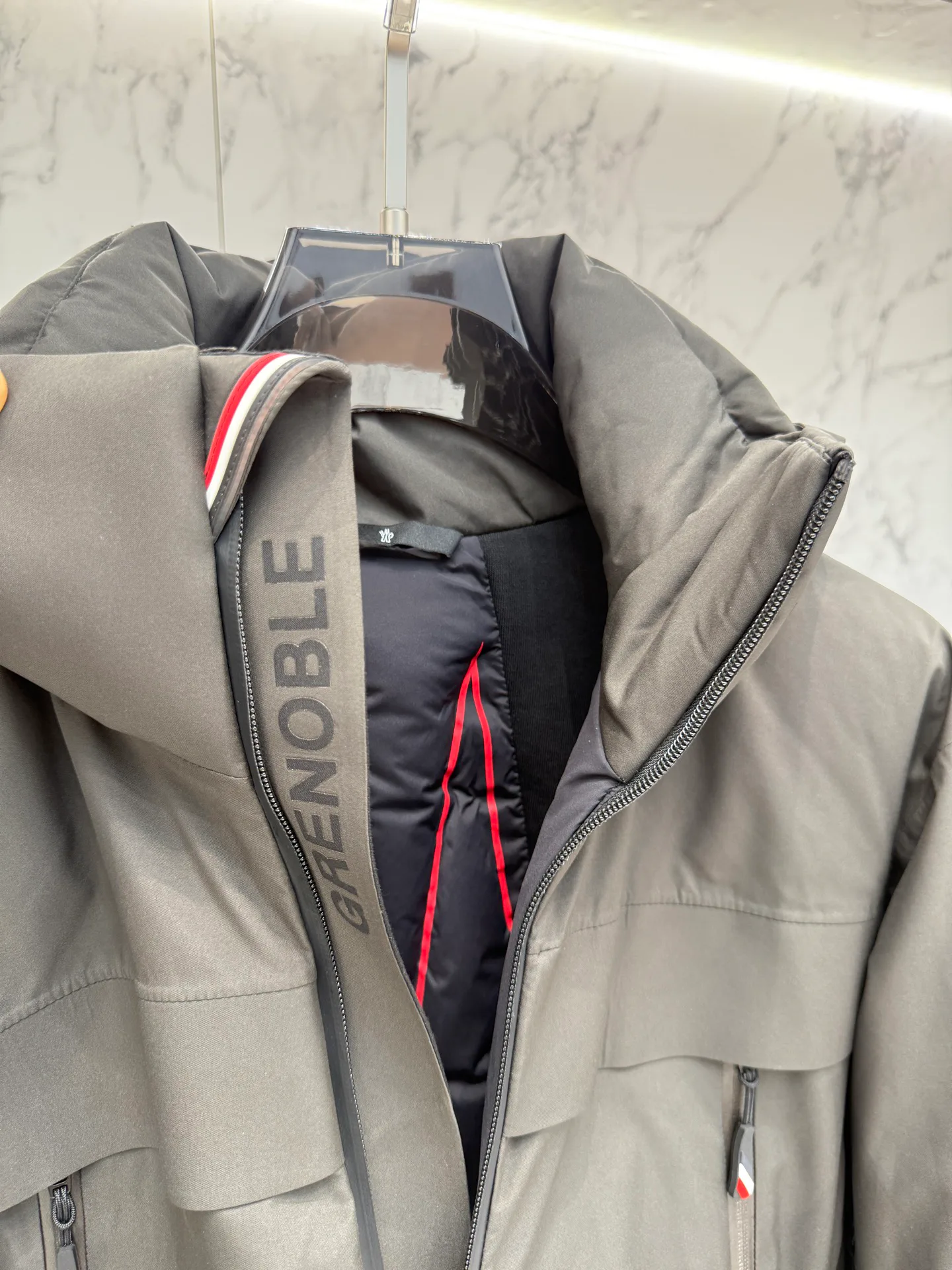 Men's Jackets And Down Jackets MONCLER 18279255