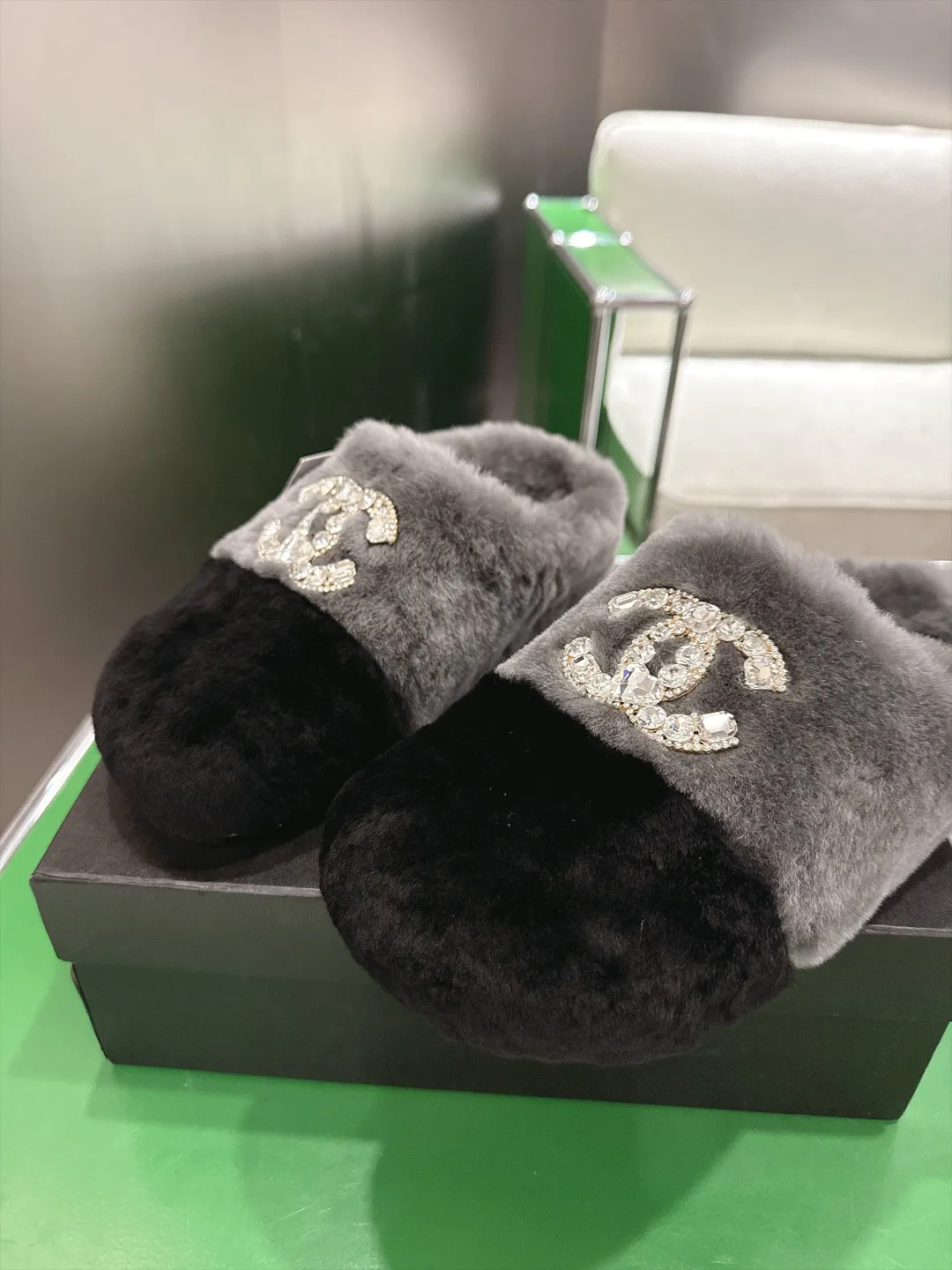 Women's Slippers CHANEL 18053388