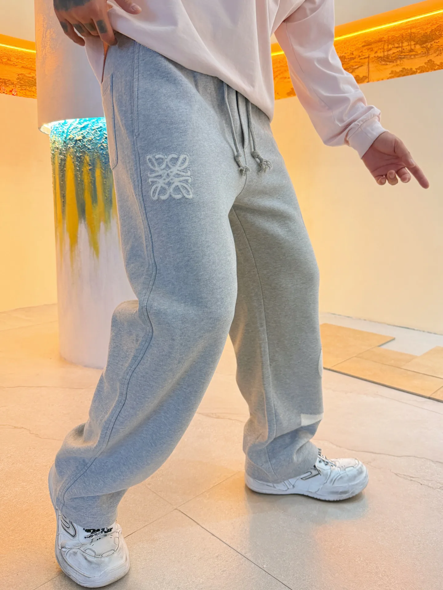 Men's Trousers LOEWE 18197201