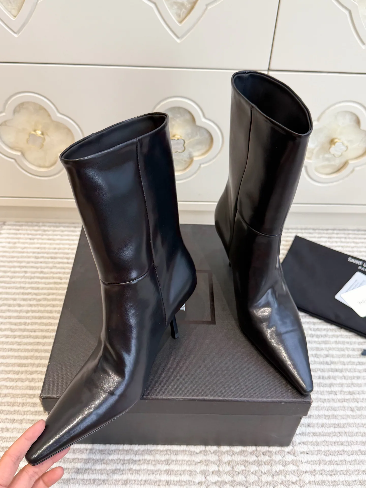 Women's Booties SAINT LAURENT 18092450