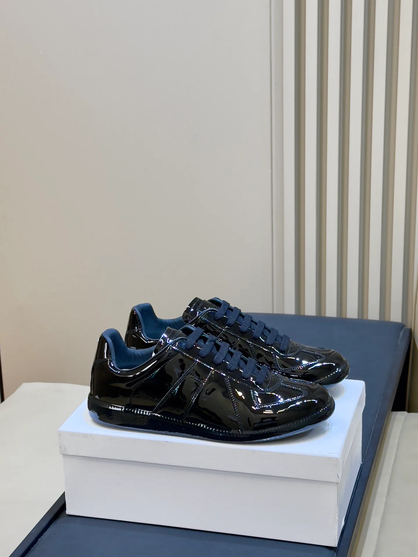 Women's Sneakers MAISON MARGIELA 18073439