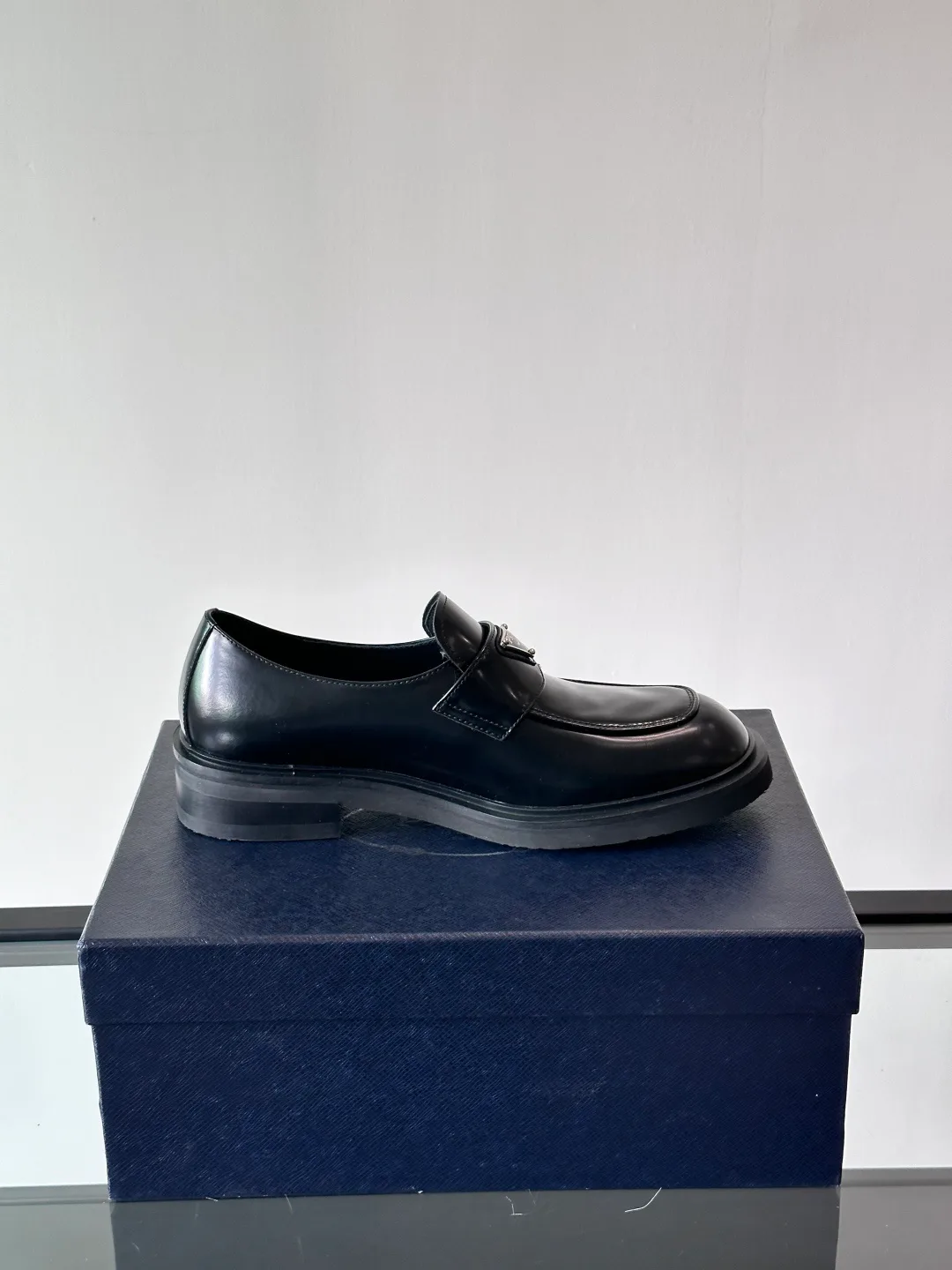 Men's Loafers And Dress Shoes PRADA 17715978