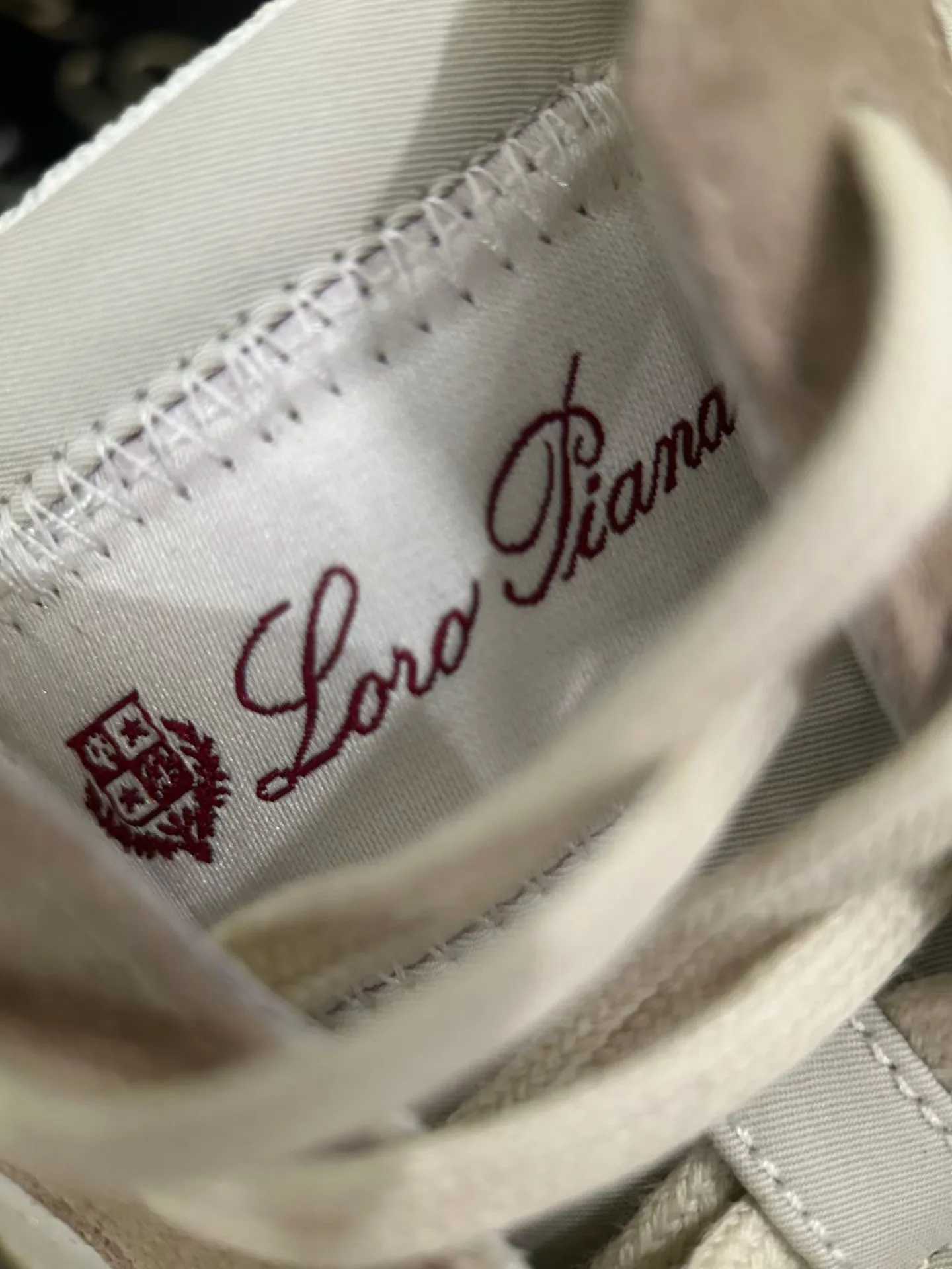 Women's Sneakers LORO PIANA 18267410