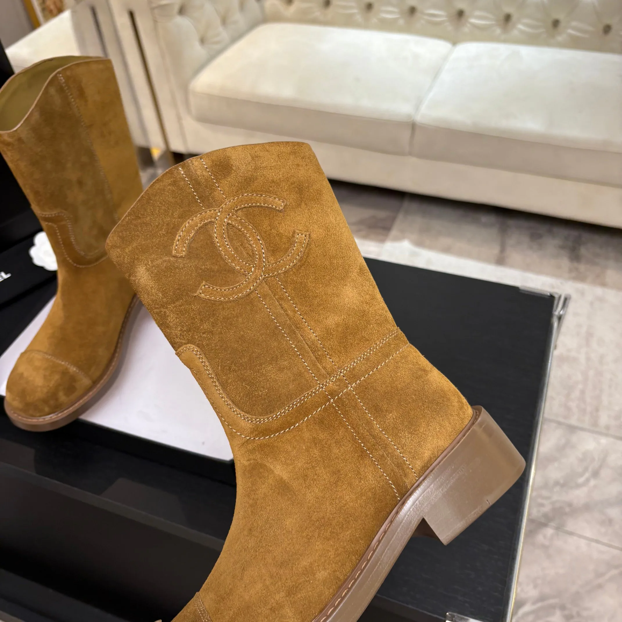 Women's Boots CHANEL 18062790