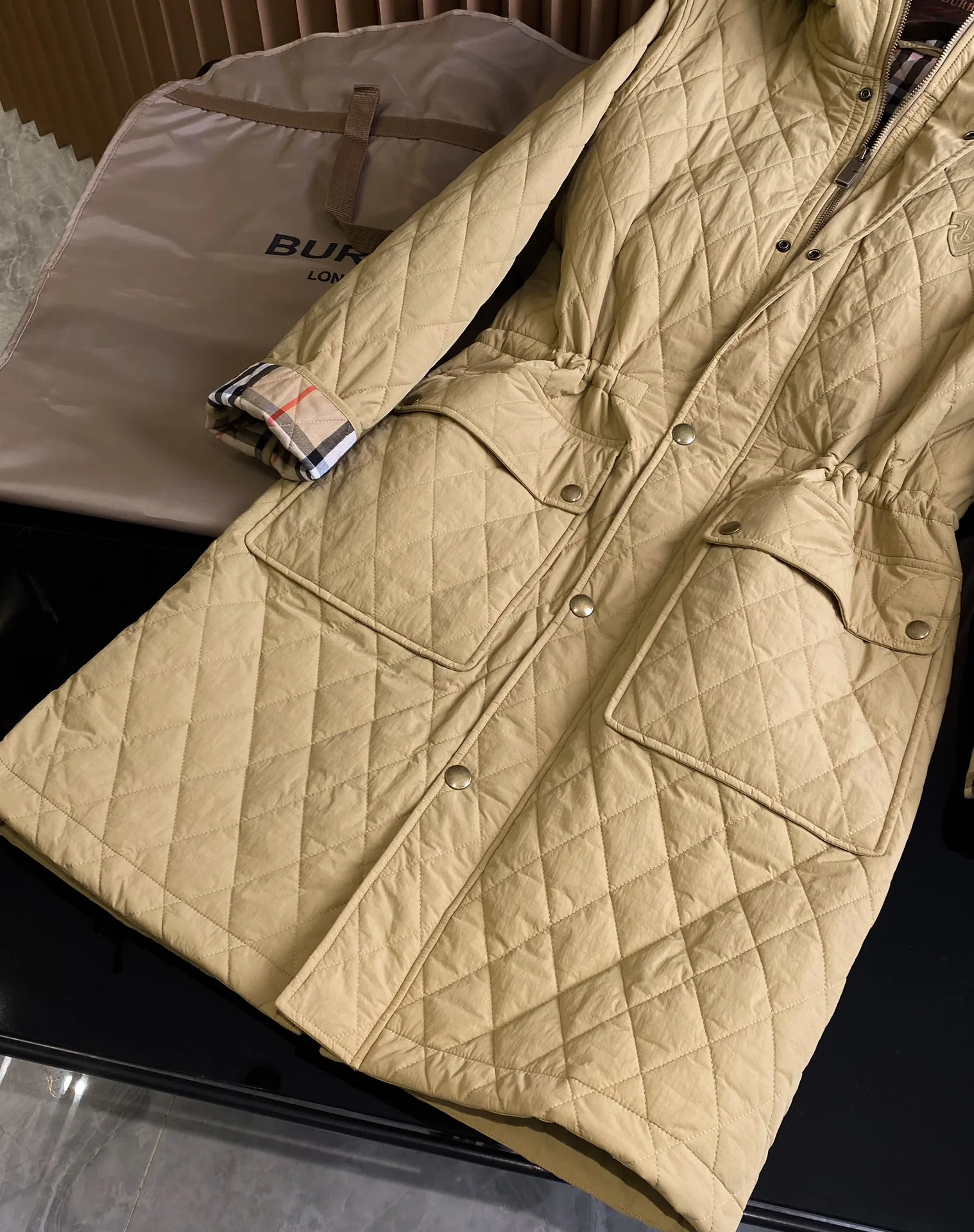 Women's Jackets And Down Jackets BURBERRY 18206350
