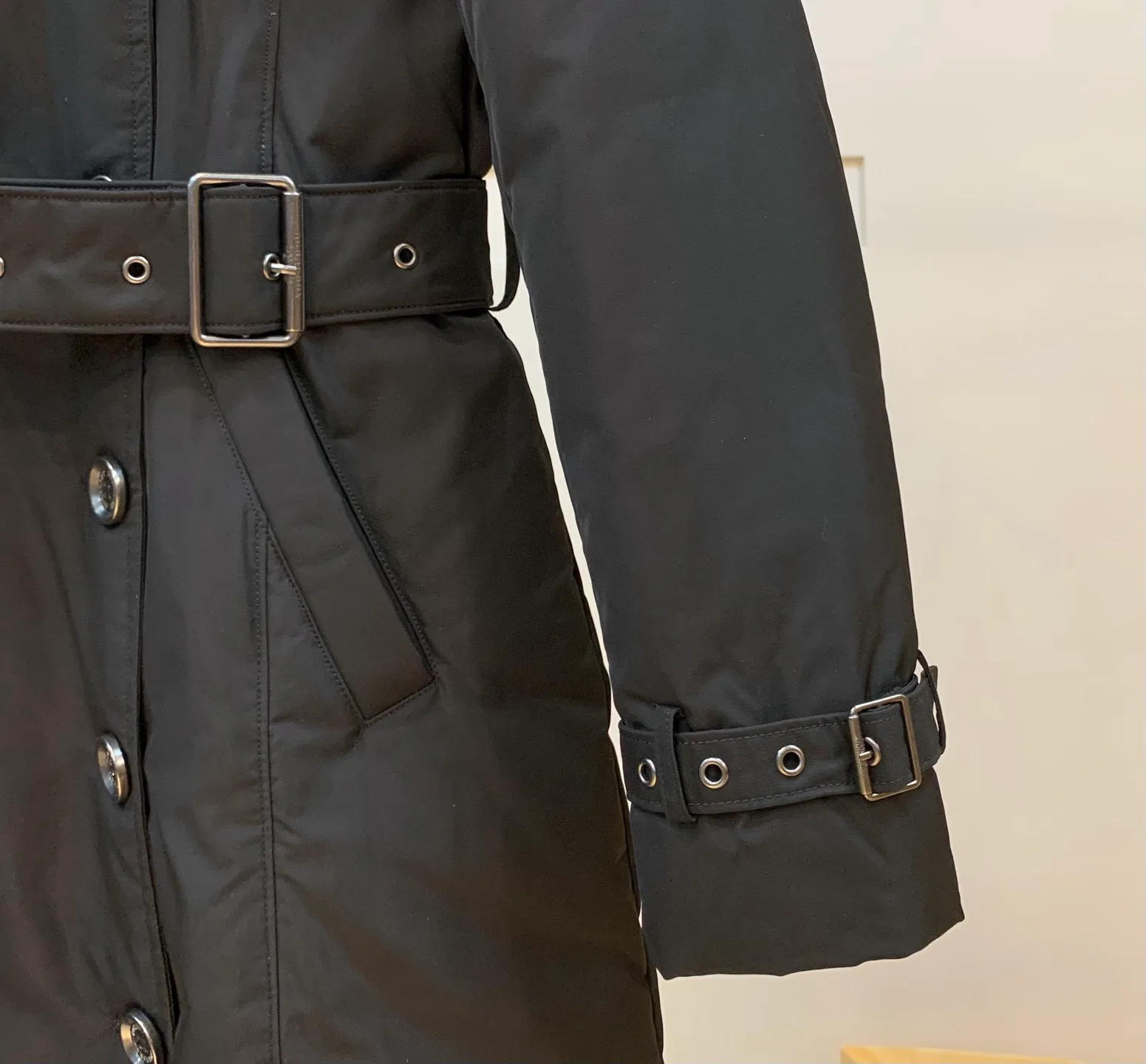Women's Jackets And Down Jackets BURBERRY 17965230