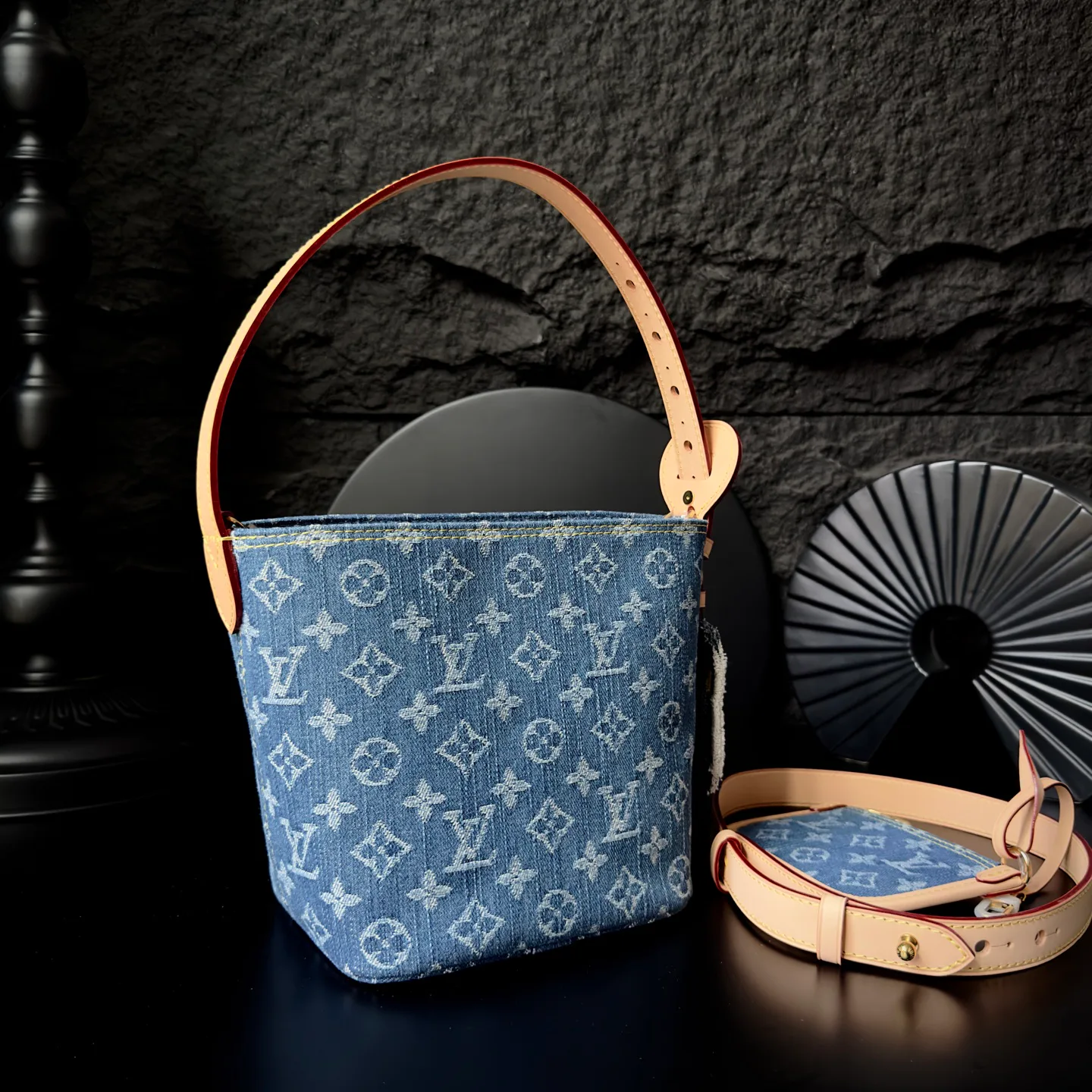 Women's Classic Handbags LOUIS VUITTON 16830635