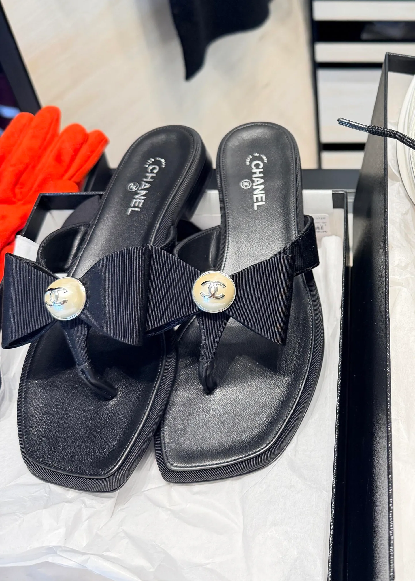Women's Flip-Flops CHANEL 17331170