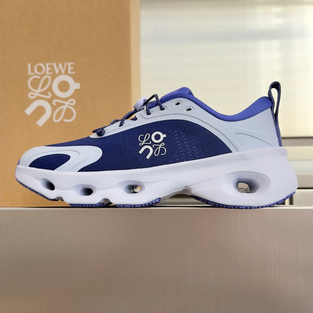 Women's Sneakers LOEWE 18339164
