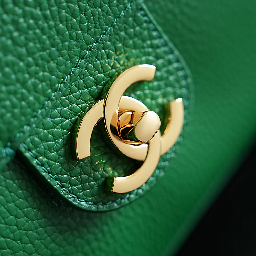 Классические Сумки Женские Chanel 18588710