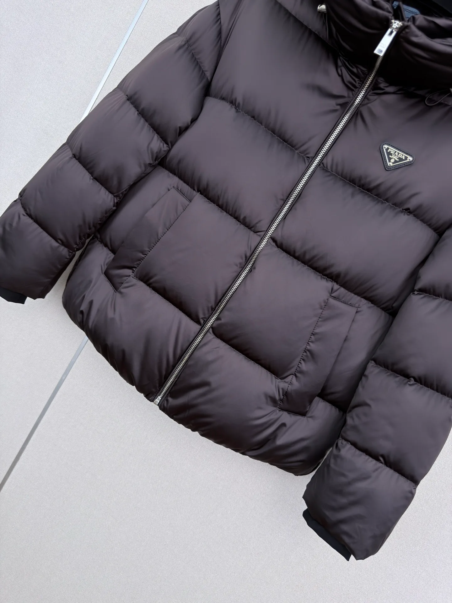 Куртки И Пуховики Женские Prada 18600987