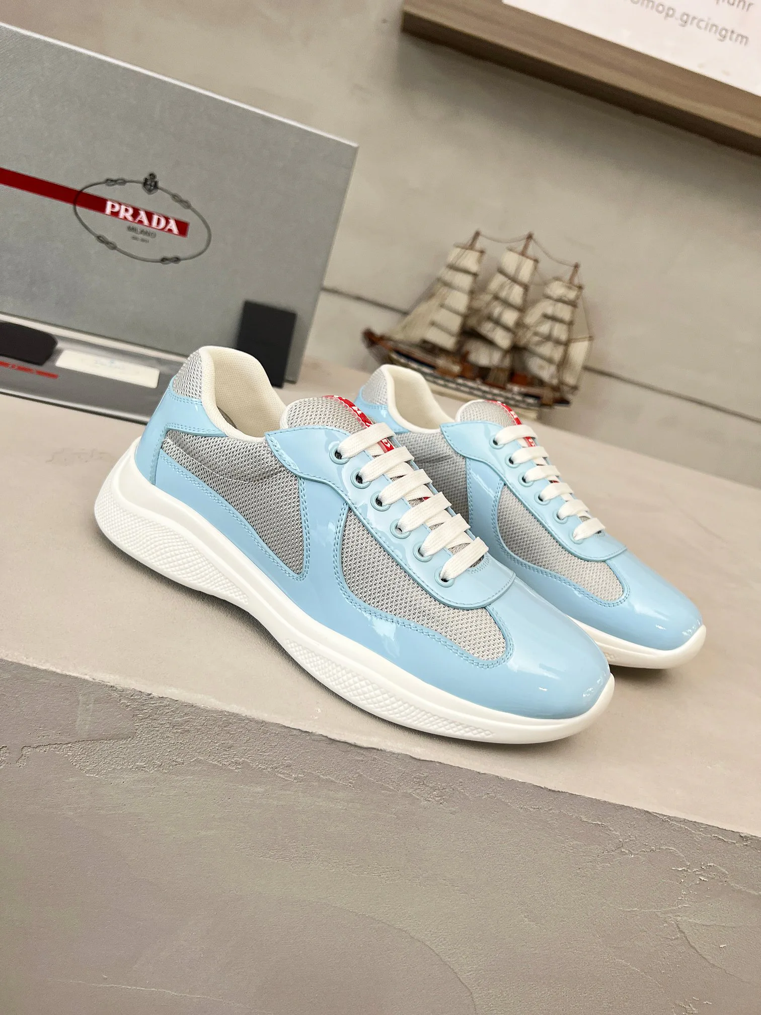 Women's Sneakers PRADA 17704063