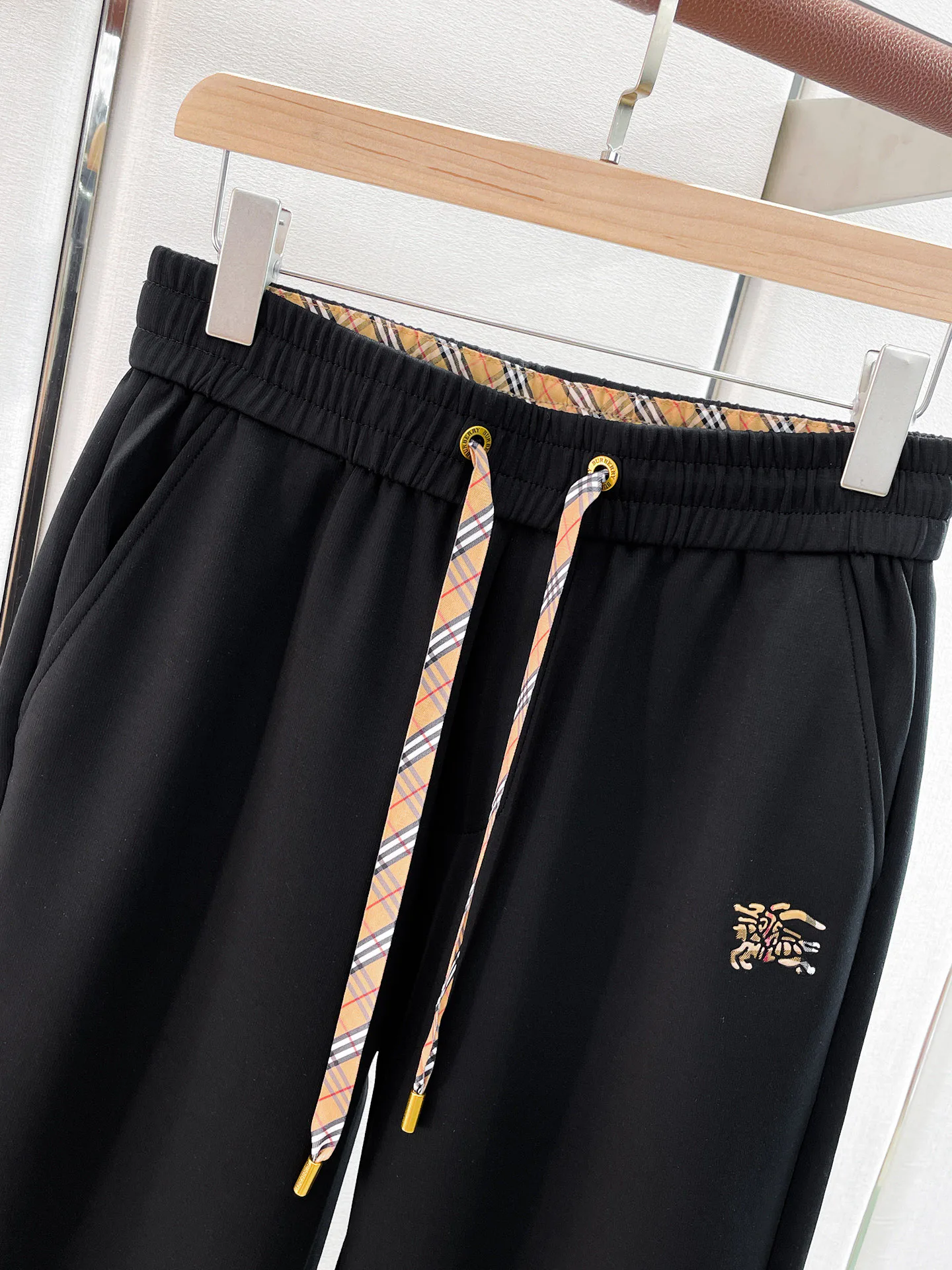 Men's Trousers BURBERRY 18499606