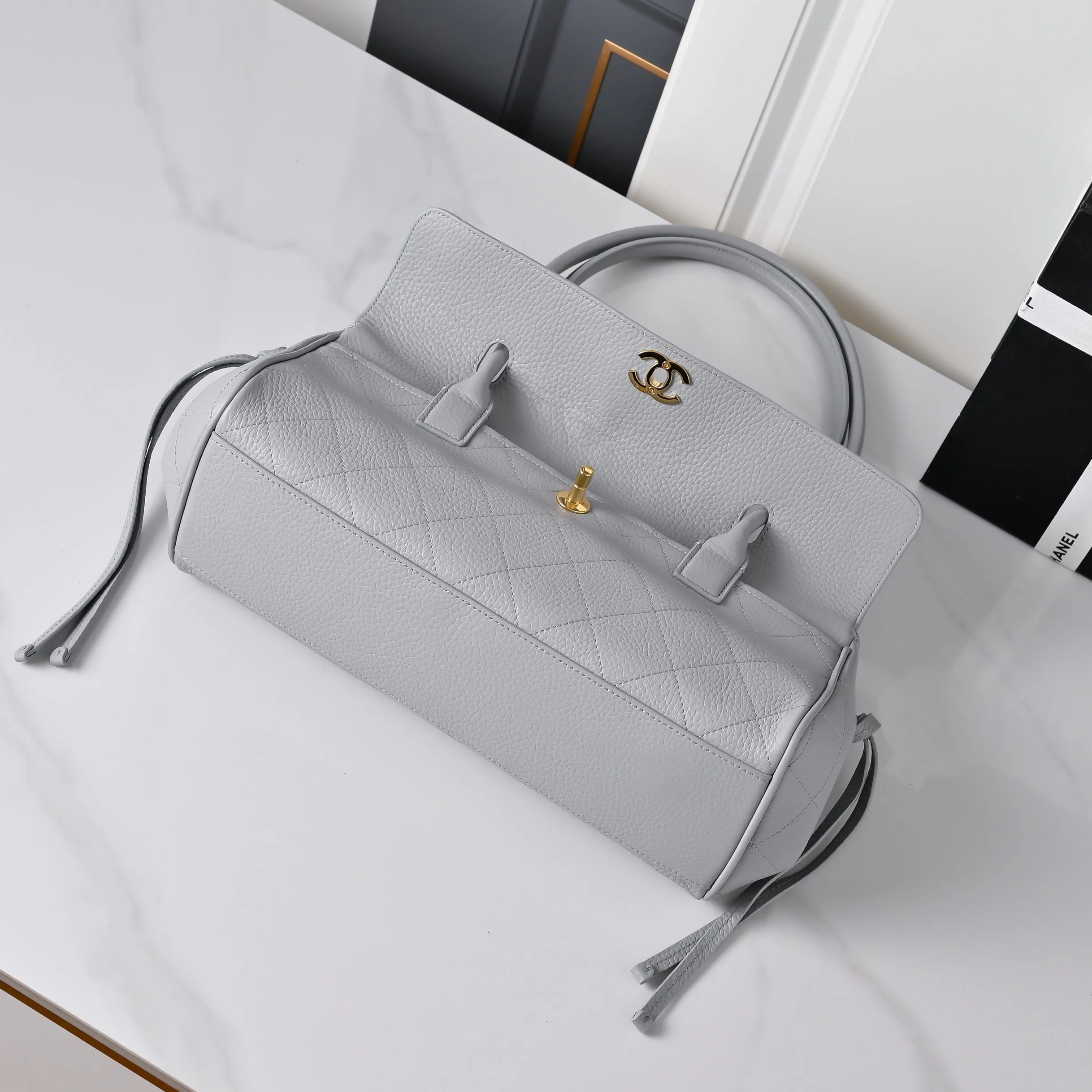 Women's Classic Handbags CHANEL 18147807