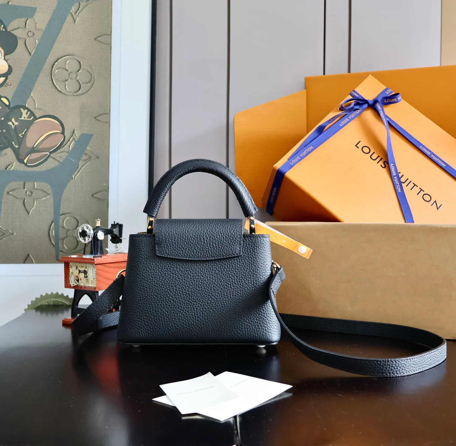 Women's Classic Handbags LOUIS VUITTON 18323043