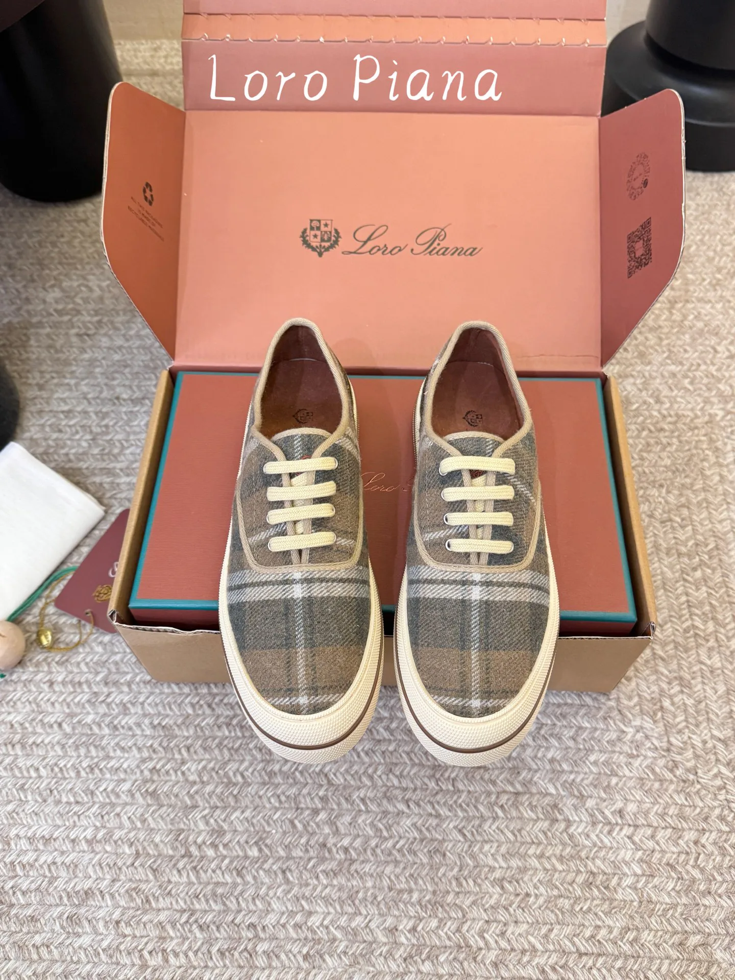 Women's Sneakers LORO PIANA 18241380